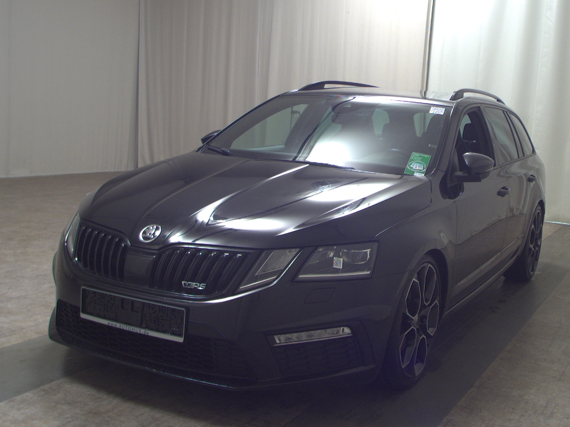 Skoda Octavia Kombi 2.0 TDI RS Navi LED AHK ACC Memory 2