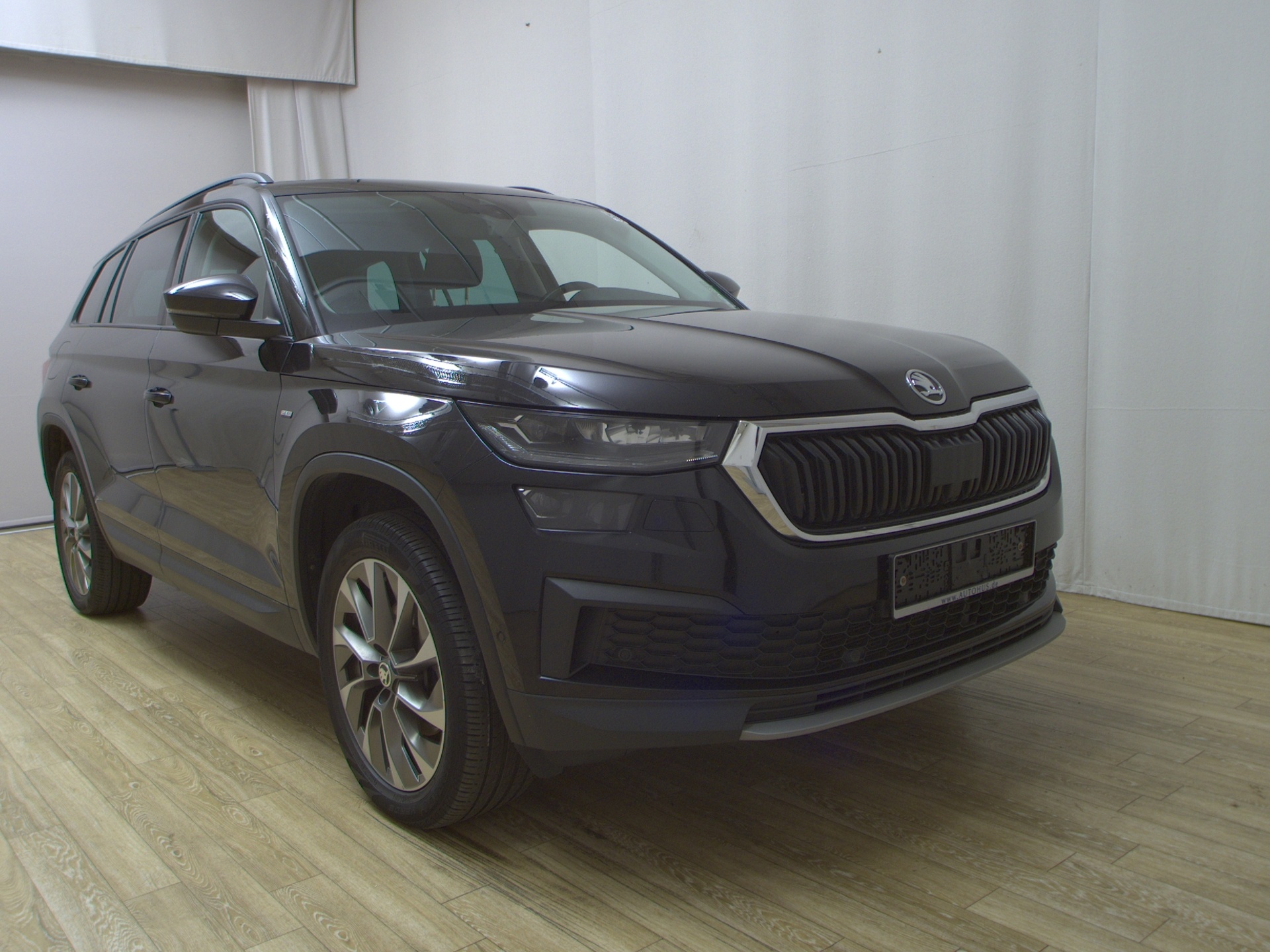 Skoda Kodiaq 2.0 TDI Clever Navi LED RfK AHK ACC Shz 3