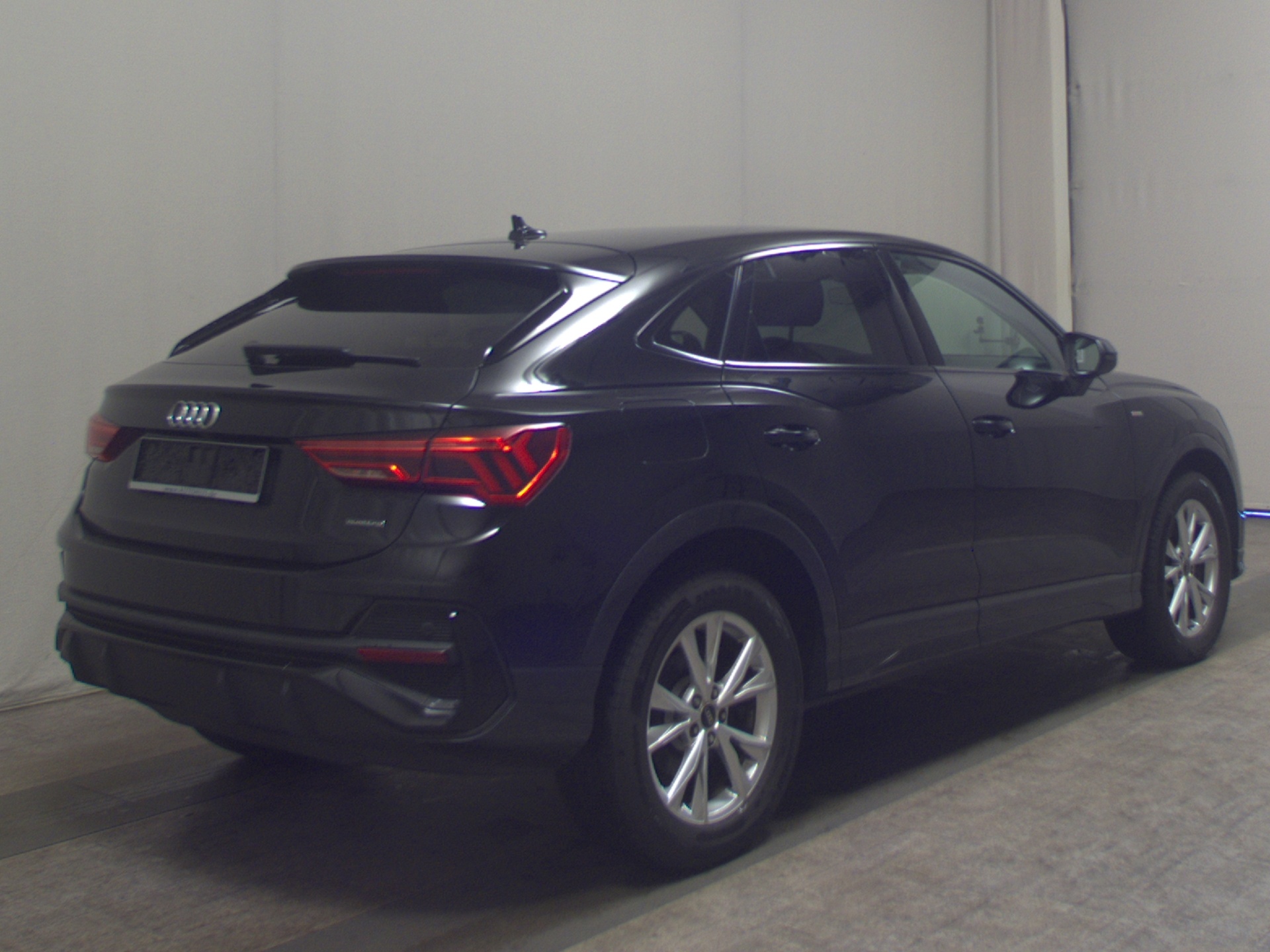 Audi Q3 Sportback 40 TDI S-Line Navi vc LED Sonos RFK 4