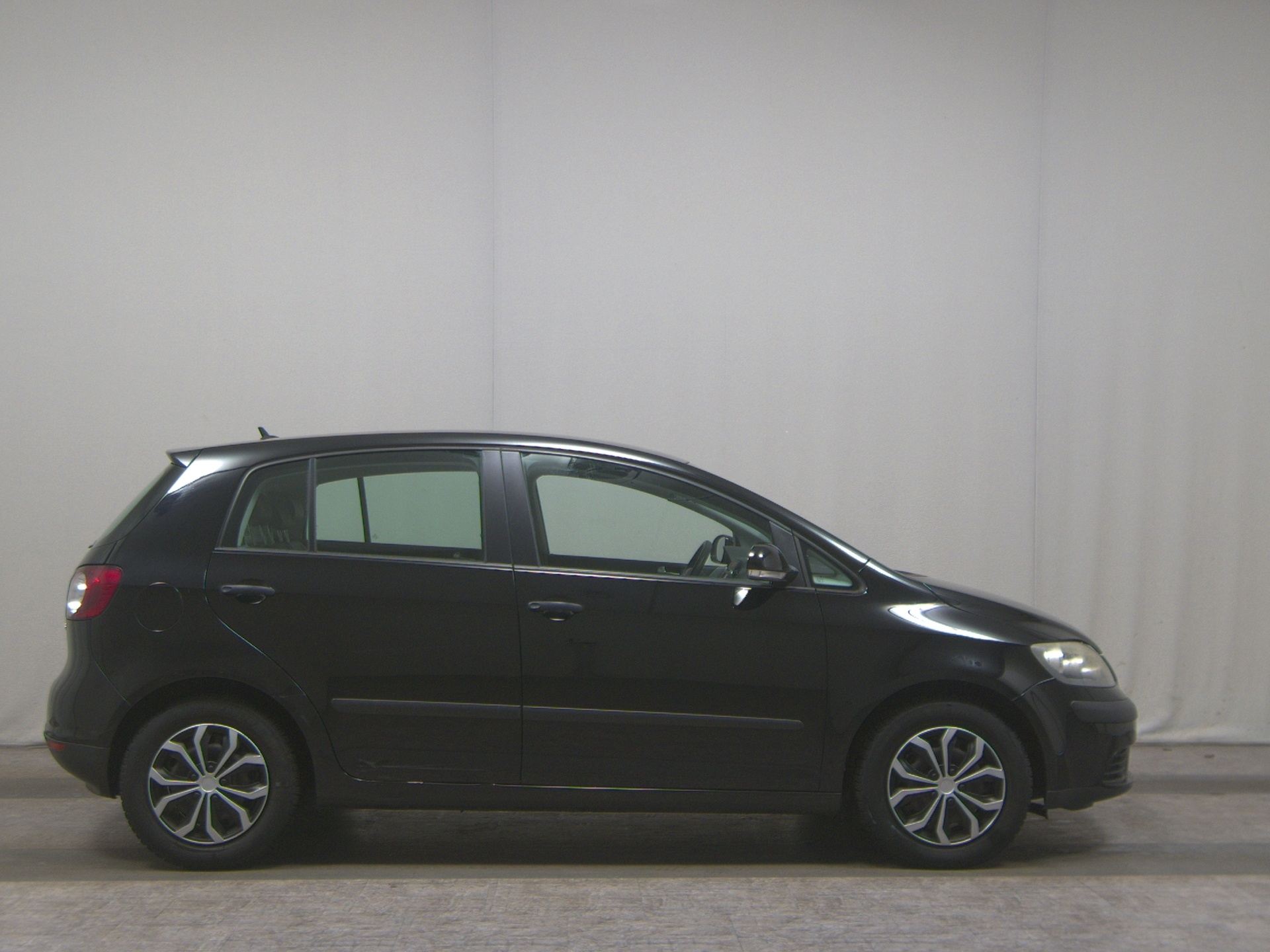 Volkswagen Golf Plus 1.6 TDI Trendline AHK Navi Klima