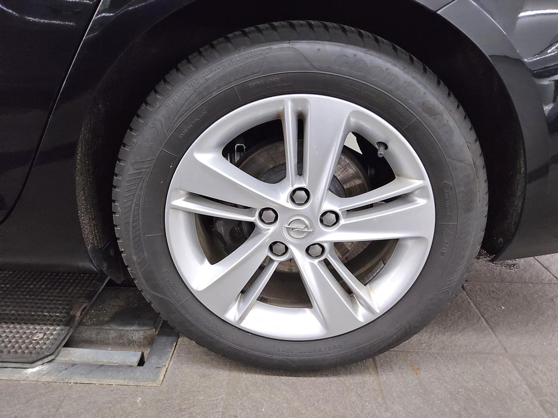 Opel Insignia ST 1.5 D Business Ed. Navi LED RfK AHK 10