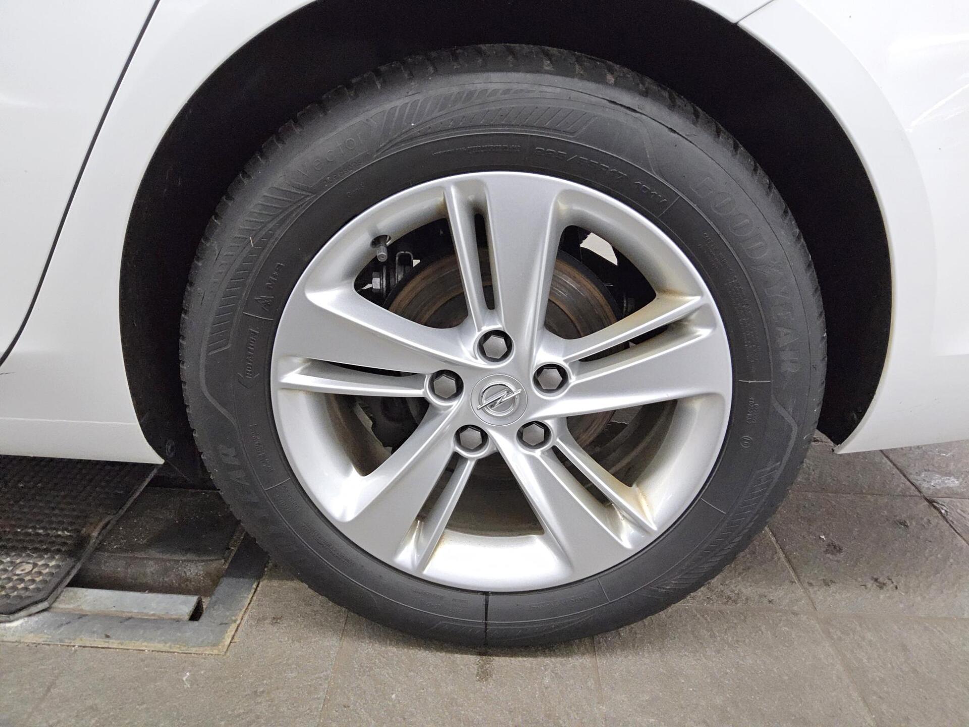 Opel Insignia ST 1.5 D Business Ed. Navi LED RFK 10