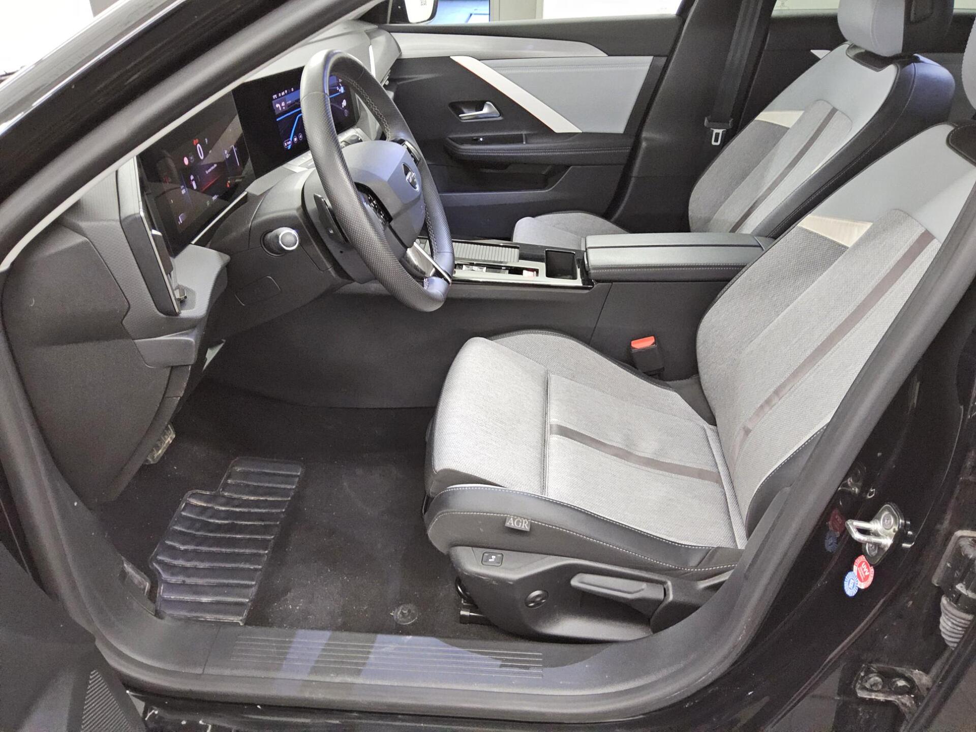 Opel Astra ST 1.5 D Elegance T-Leder Navi LED RfK DC 9