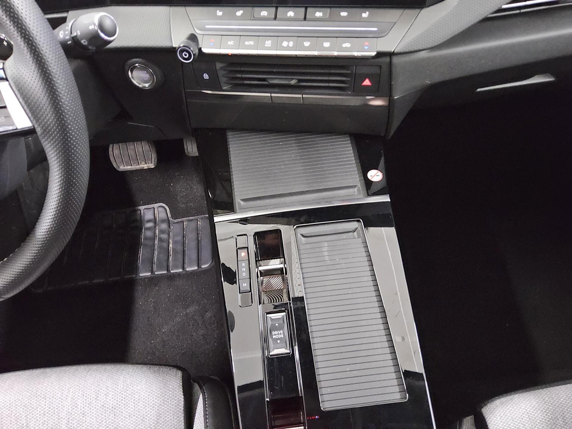 Opel Astra ST 1.5 D Elegance T-Leder Navi LED RfK DC 6