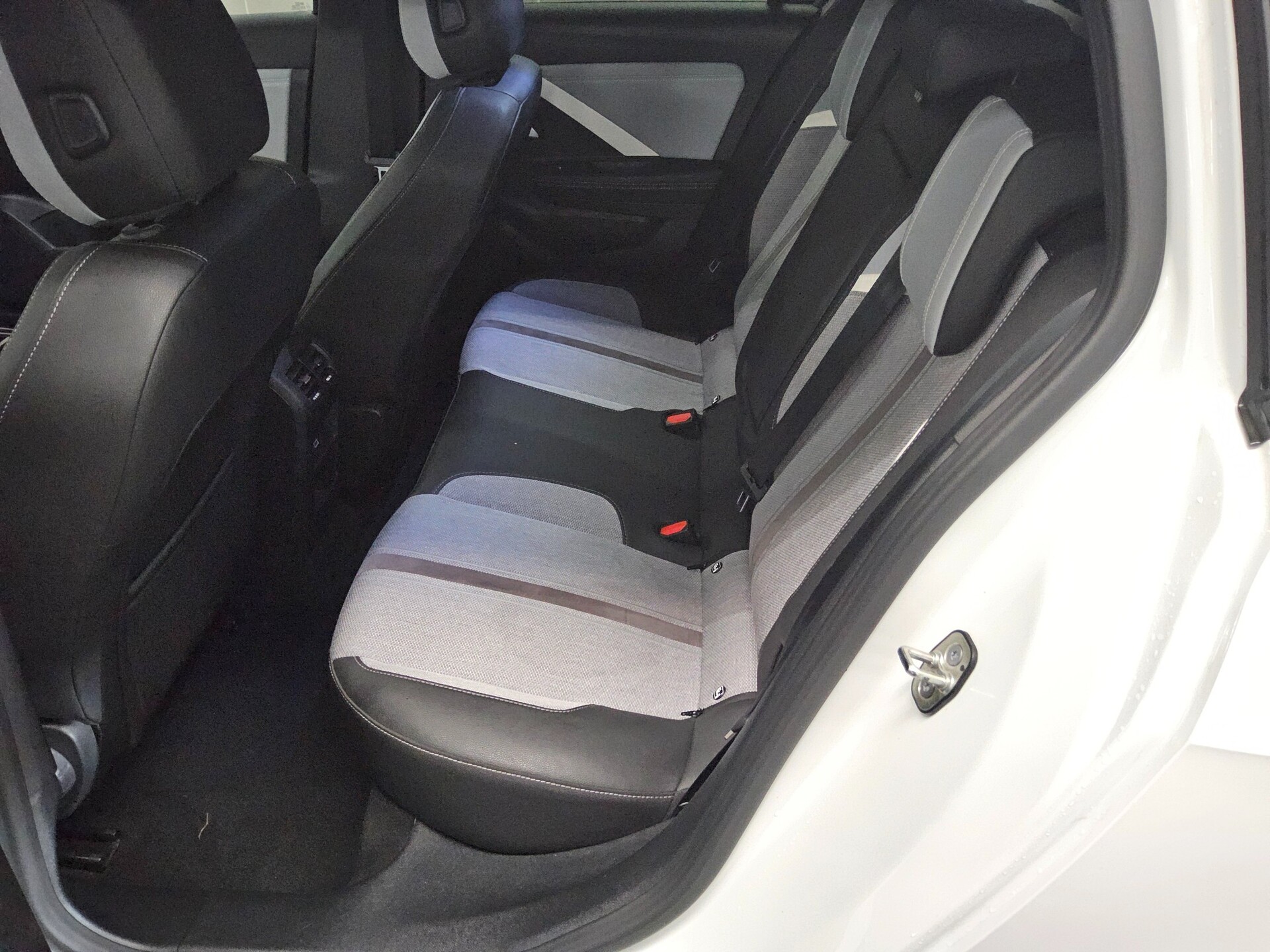 Opel Astra ST 1.5 D Elegance T-Leder Navi LED RFK 13