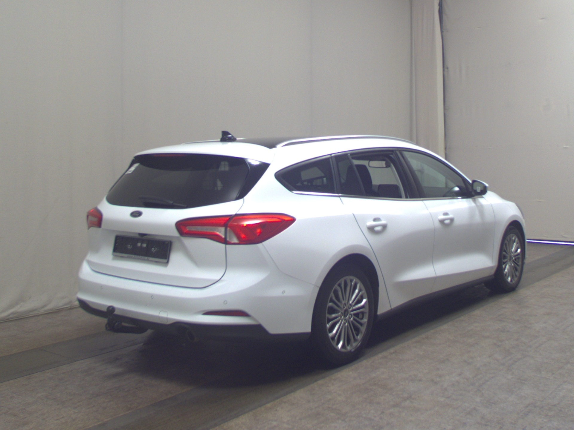 Ford Focus Turnier 2.0 EB Titanium X Pano LED HuD RfK 4