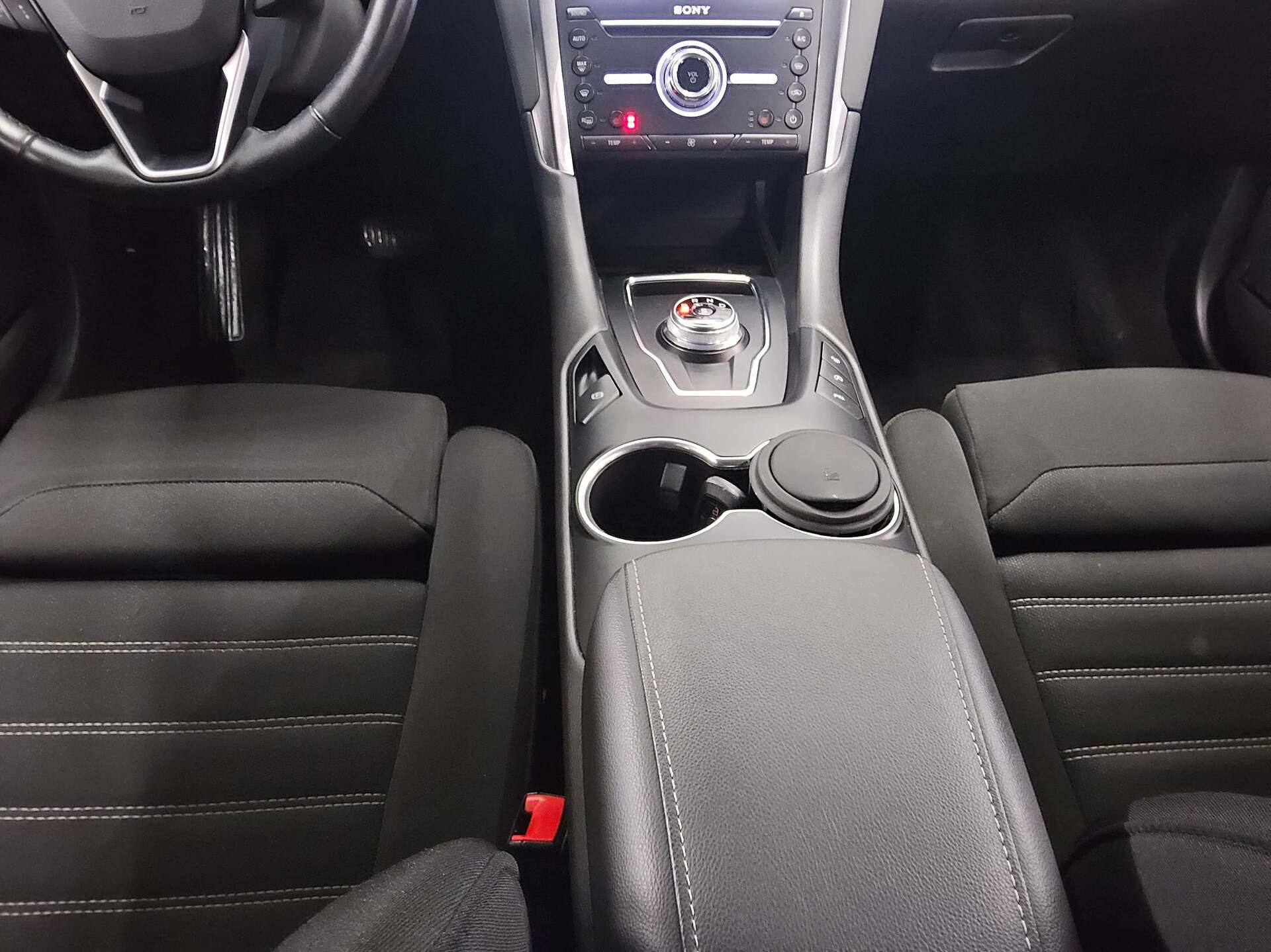 Ford Mondeo 2.0 EB Titanium Navi LED 4xShz ACC PDC 6