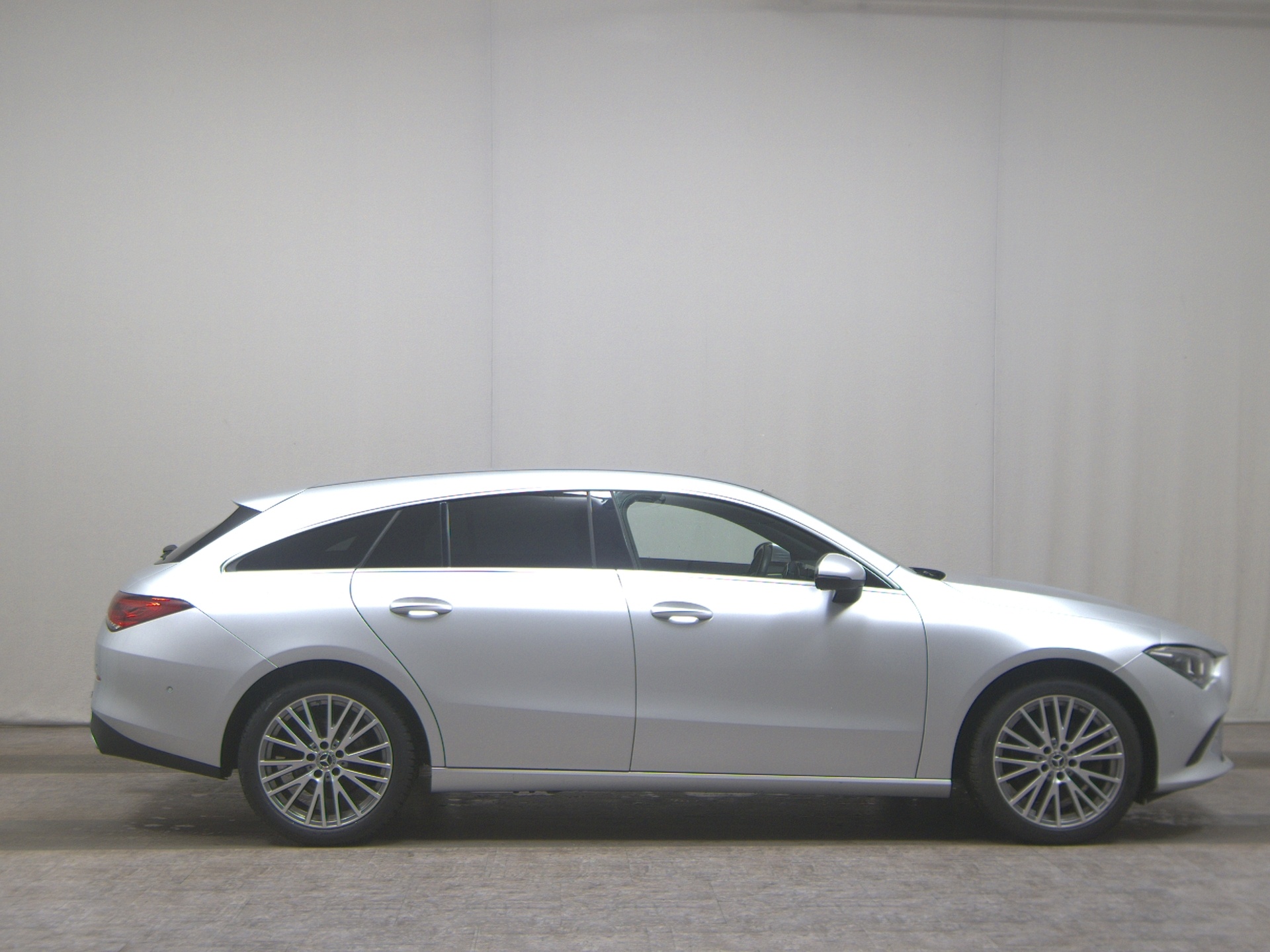 Mercedes-Benz CLA 220 SB d Progressive T-Leder Navi LED AHK