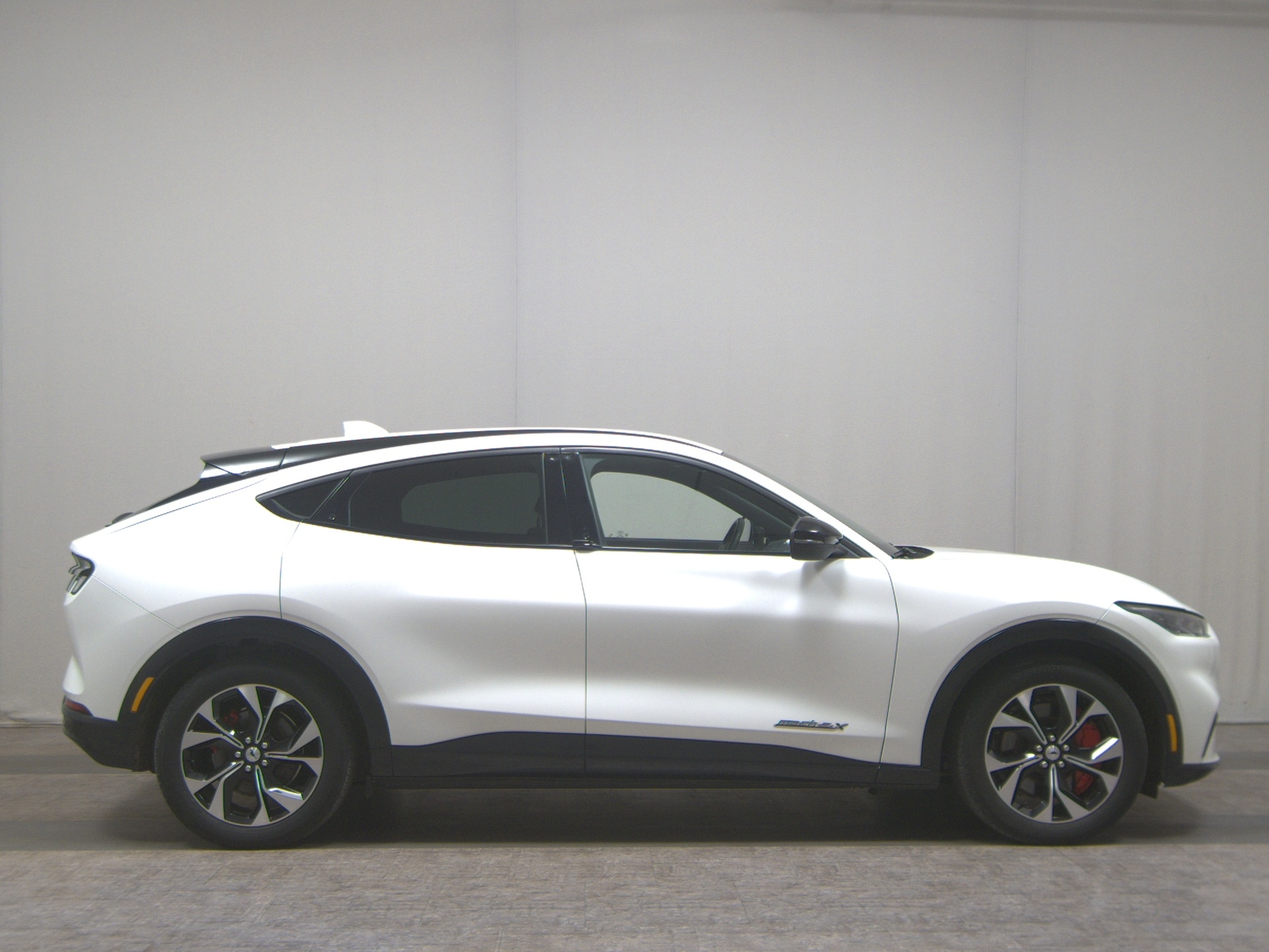 Ford Mustang Mach-E AWD Leder Navi LED+ RfK Memory