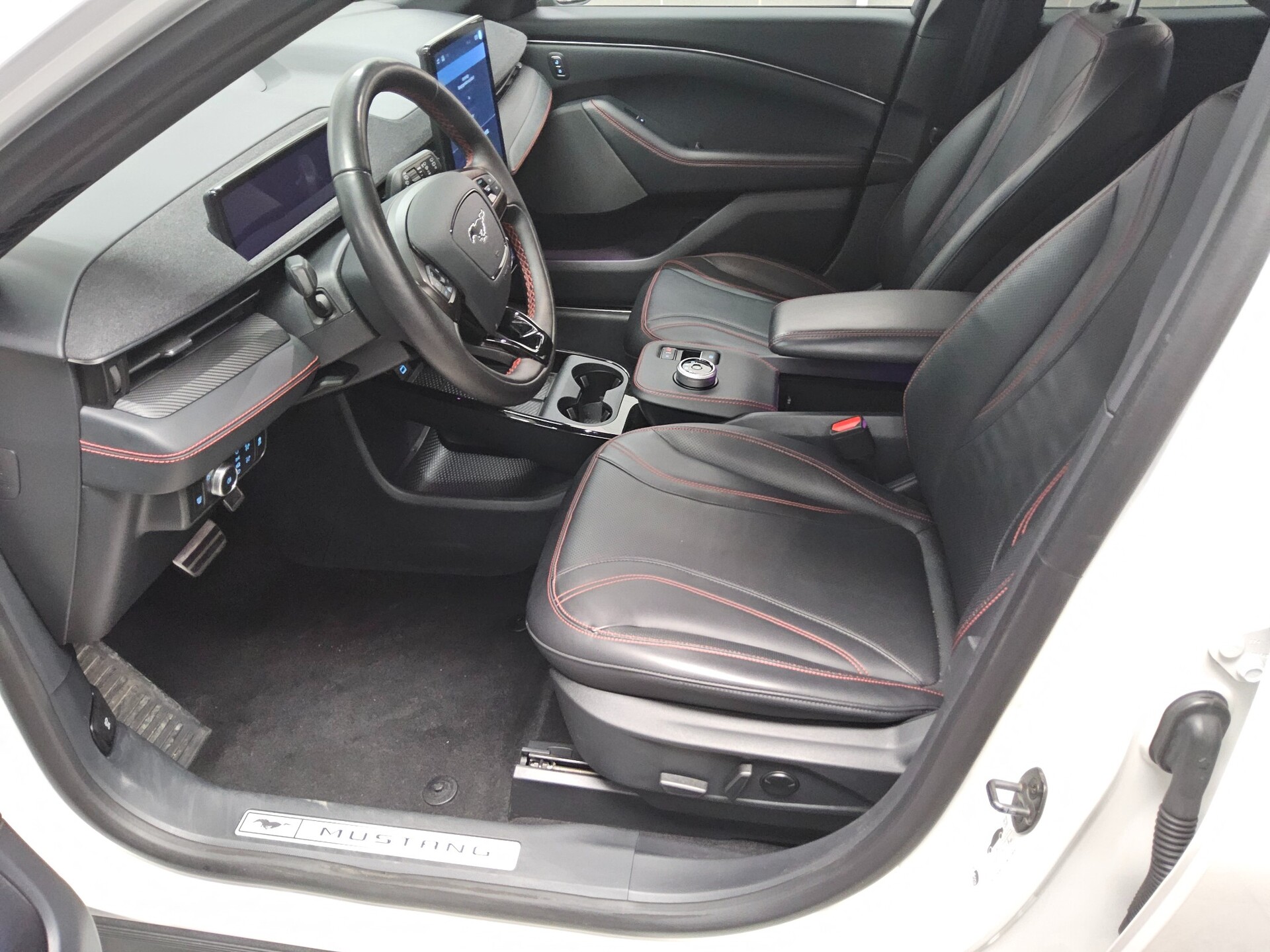 Ford Mustang Mach-E AWD Leder Navi LED+ RfK Memory 9