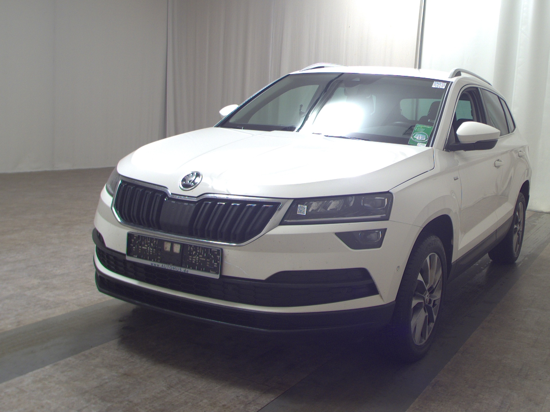 Skoda Karoq 2.0 TDI Clever Navi LED 4xShz RfK ACC PDC 2