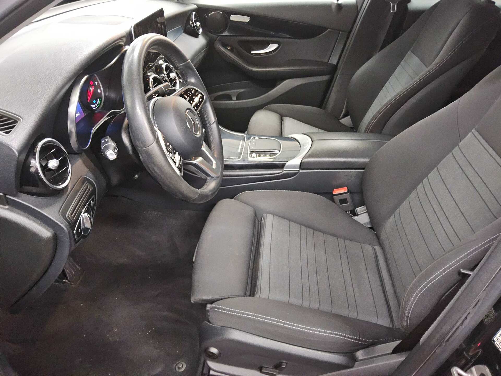 Mercedes-Benz GLC 300 e 4M Navi LED MBUX Kamera Distronic+ 8