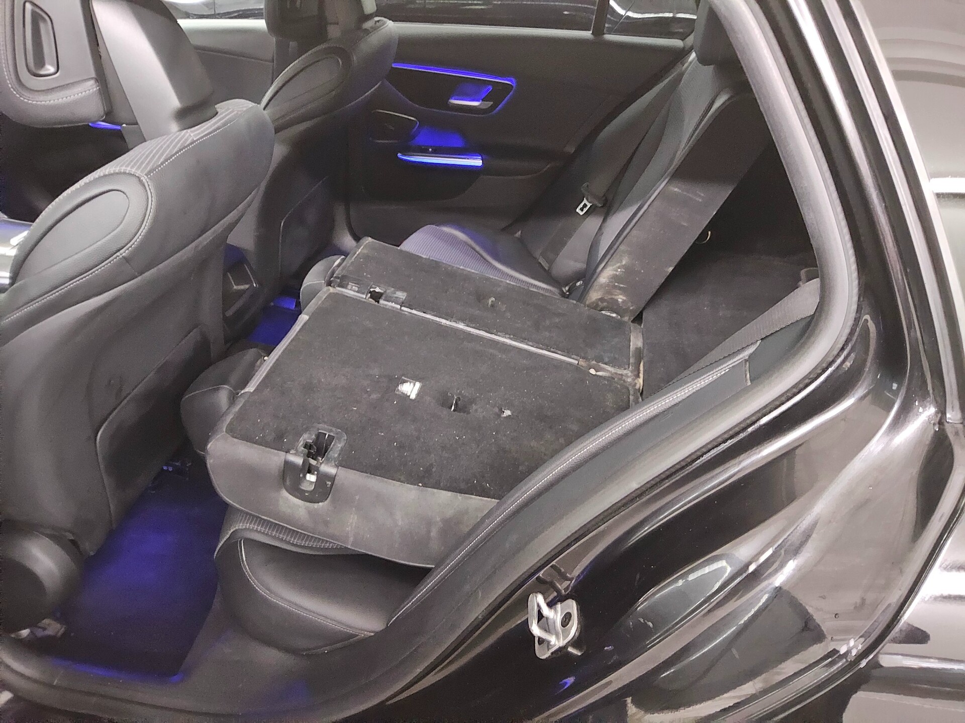 Mercedes-Benz C 220 T d Avantgarde T-Leder Navi LED Sound RfK 13