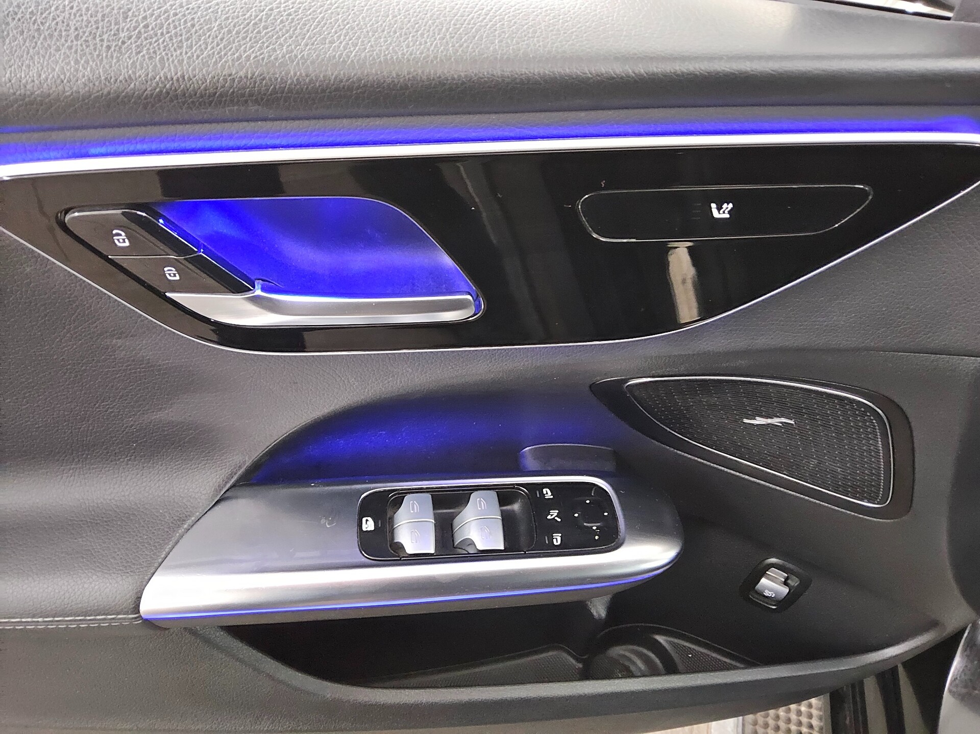 Mercedes-Benz C 220 T d Avantgarde T-Leder Navi LED Sound RfK 10