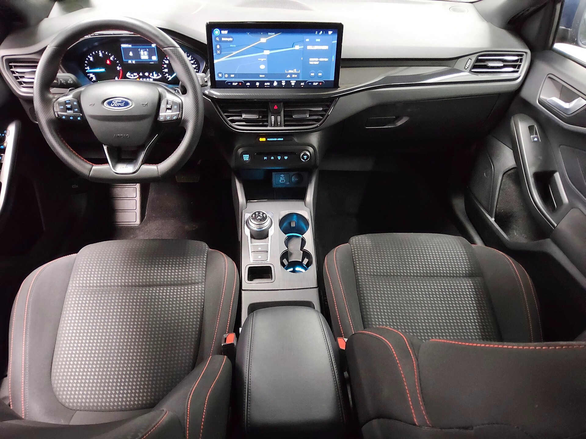 Ford Focus Turnier 1.5 EB ST-Line Navi LED RfK PDC 5