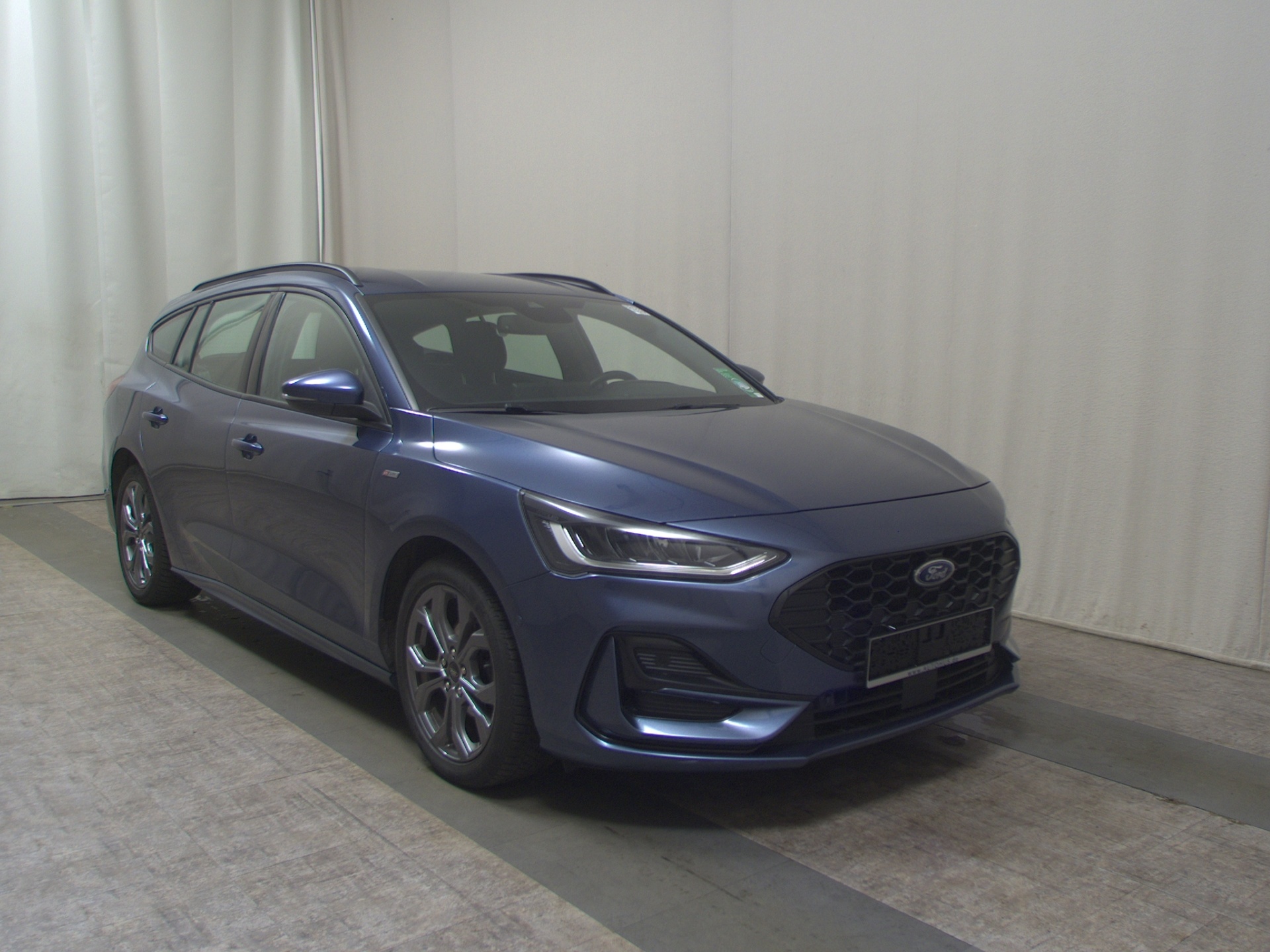 Ford Focus Turnier 1.5 EB ST-Line Navi LED RfK PDC 3