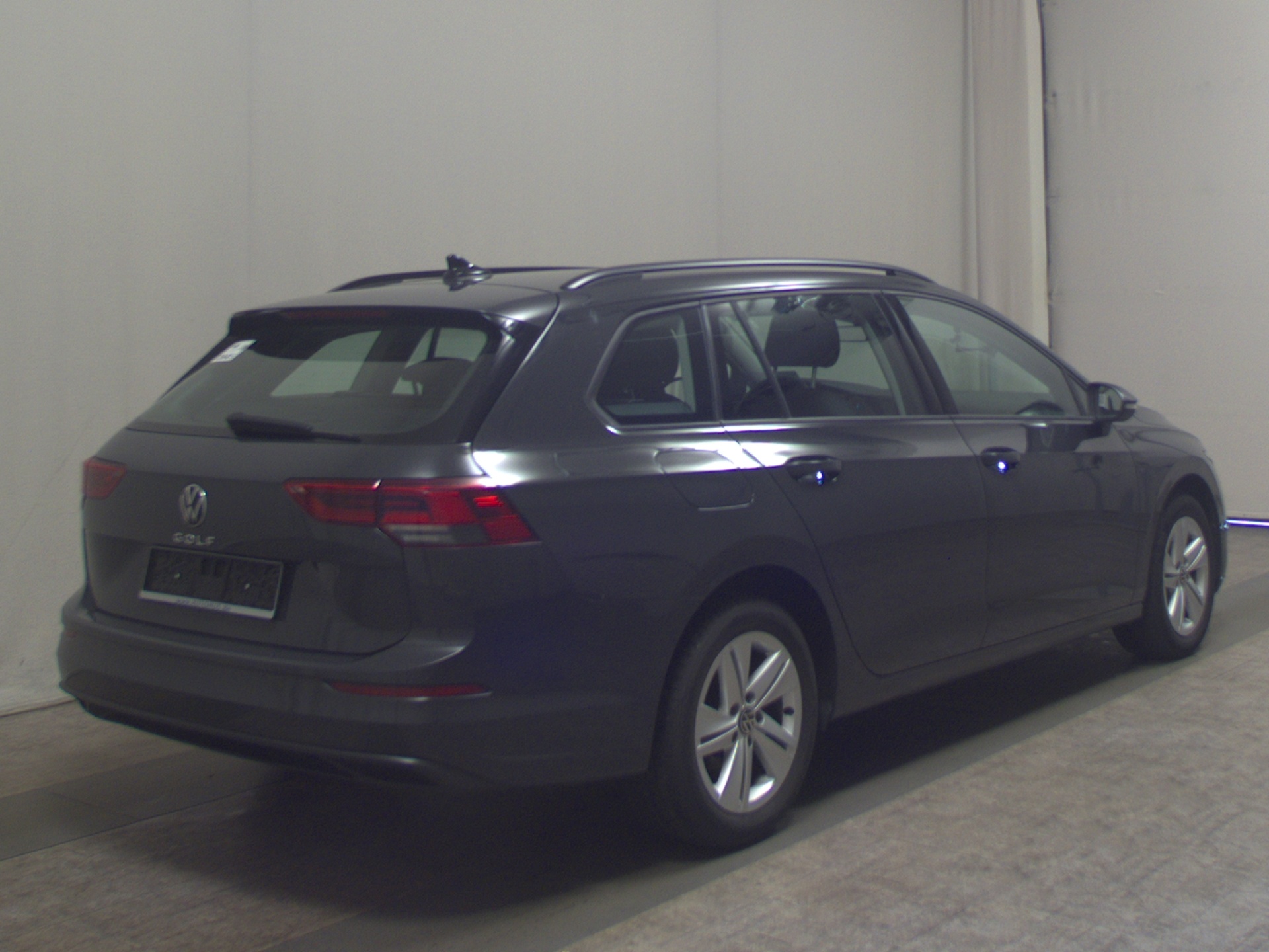 Volkswagen Golf-8 Var. 2.0 TDI Life Navi LED ACC Shz PDC 4