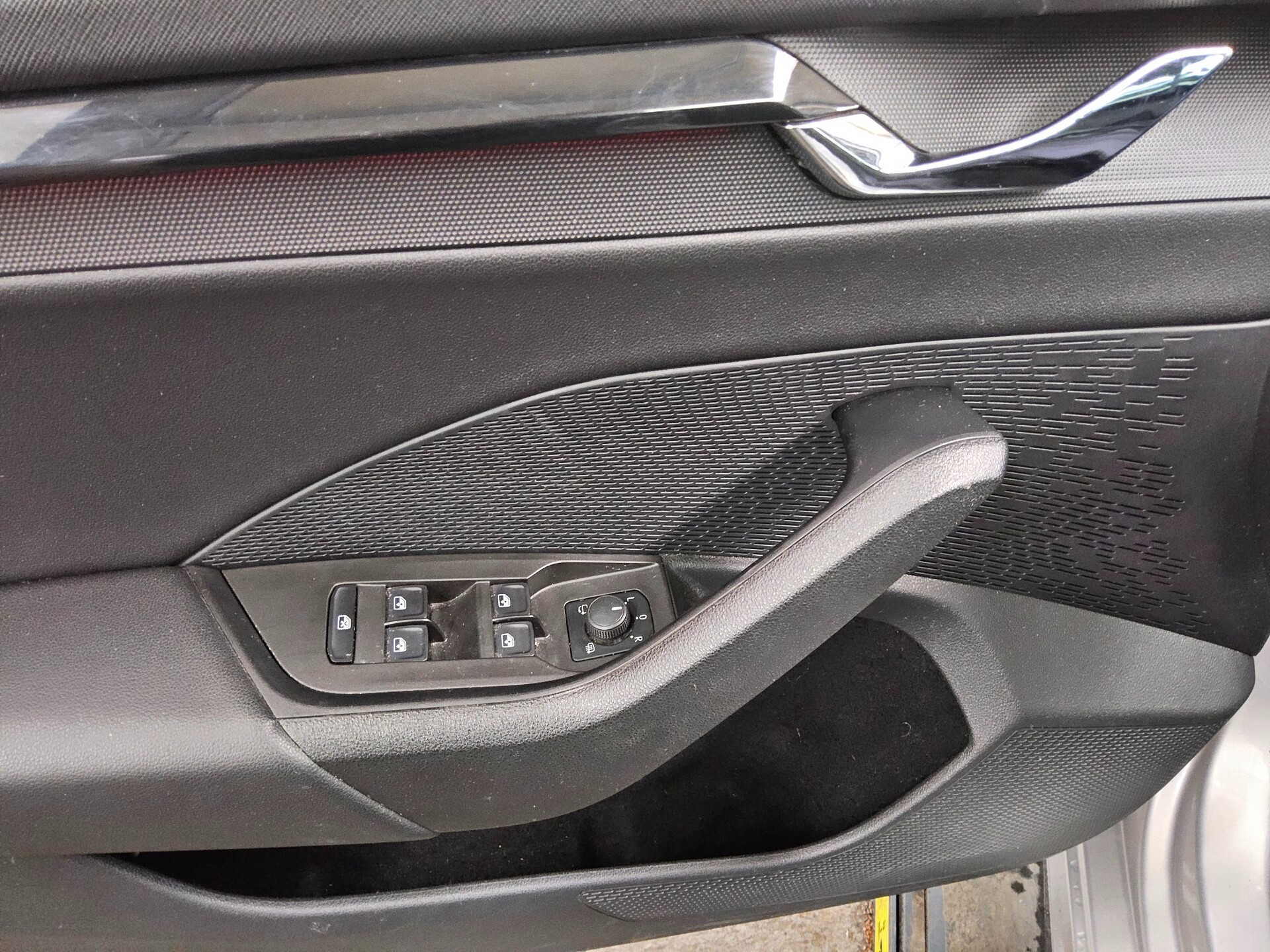 Skoda Octavia Kombi 2.0 TDI Ambition Navi LED vc AHK 10