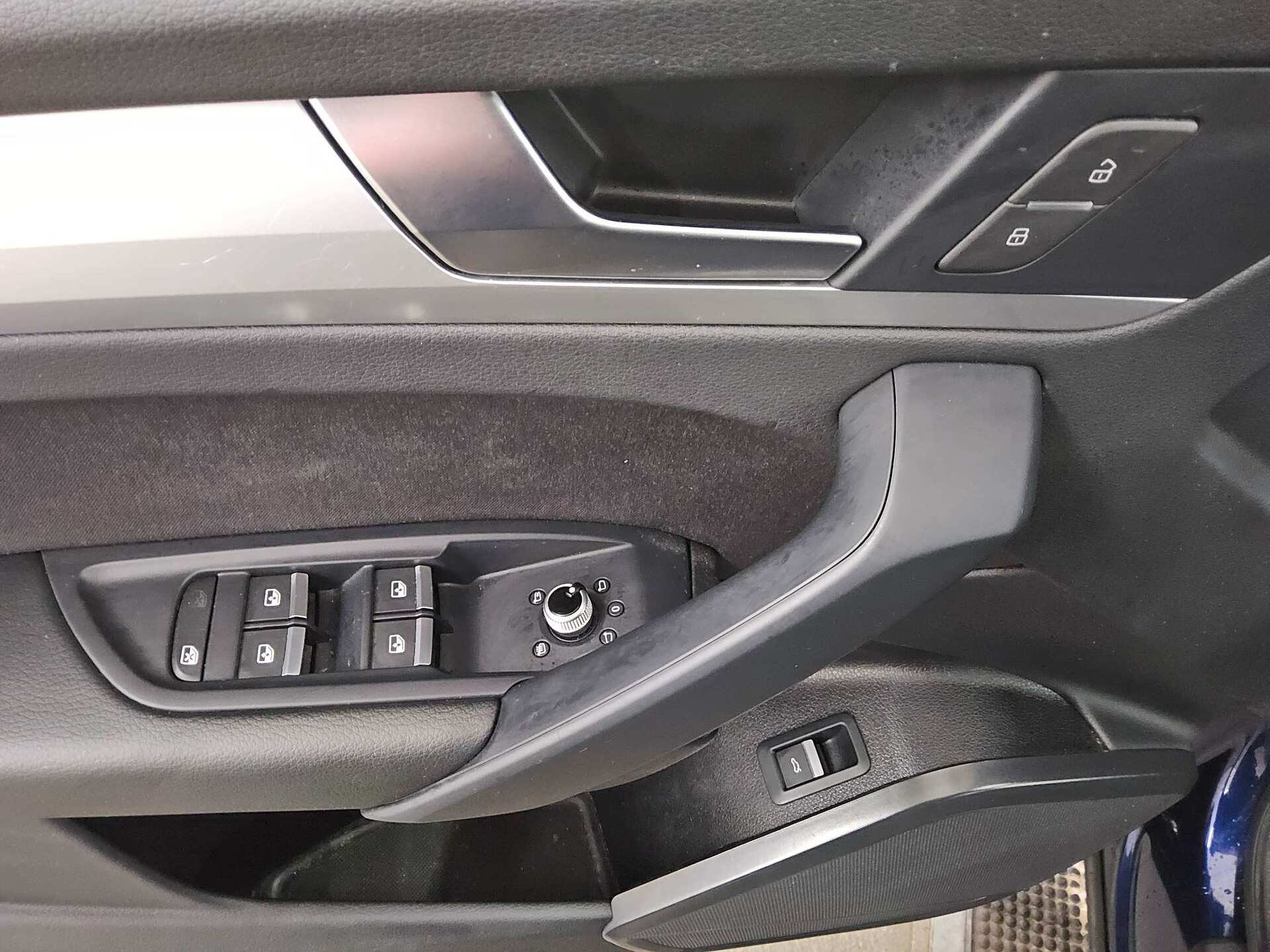 Audi Q5 35 TDI Navi LED virtual+ RfK PDC Shz 10