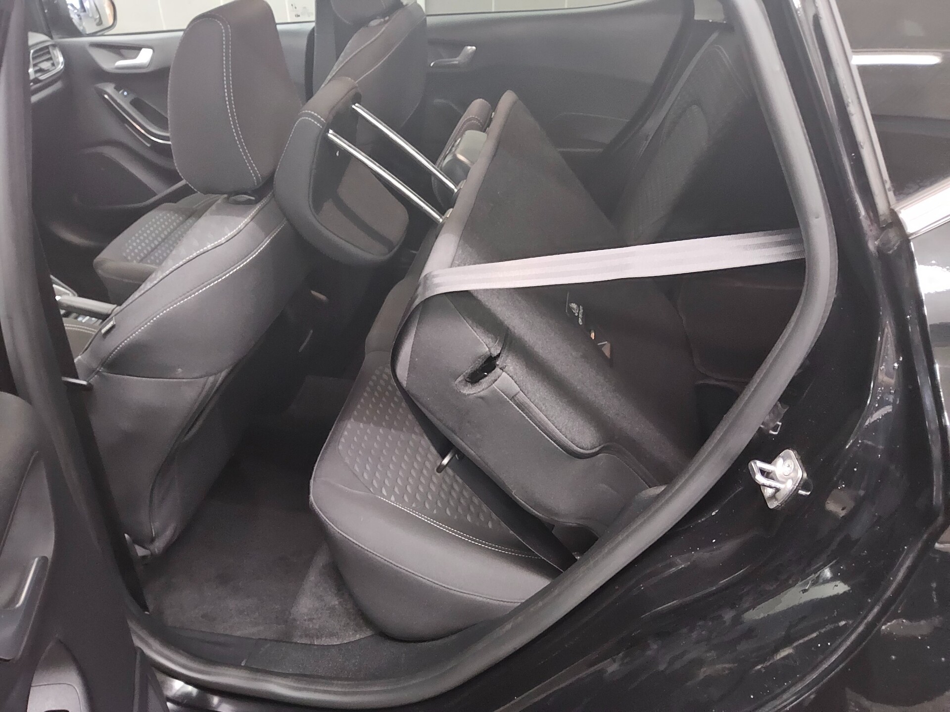 Ford Fiesta 1.0 EB Titanium X Navi LED RfK ACC Shz 13