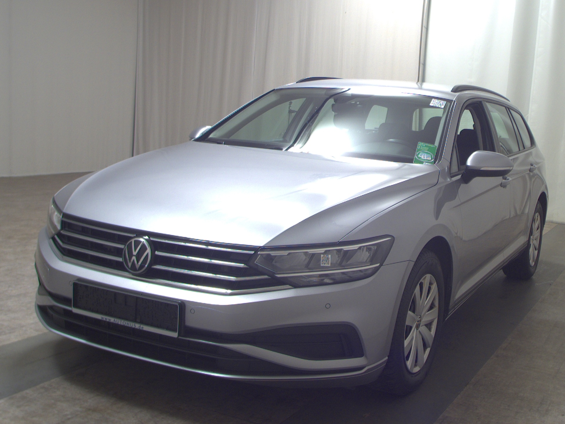 Volkswagen Passat Var. 2.0 TDI Navi LED RFK AHK Shz PDC 2