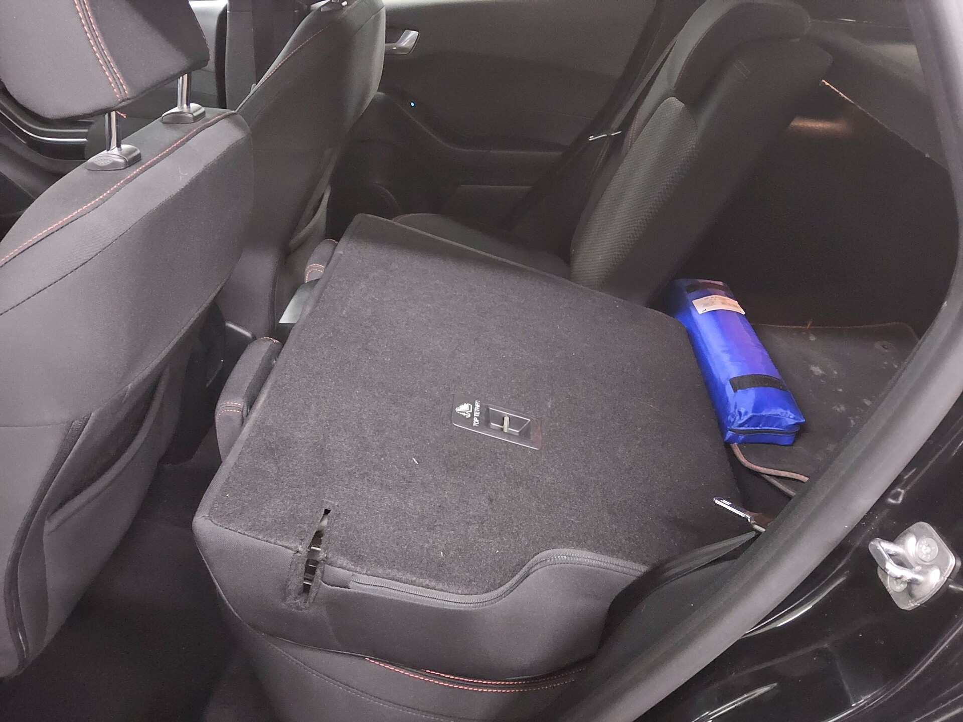 Ford Fiesta 1.0 EB ST-Line Navi LED ACC Shz PDC BT 12