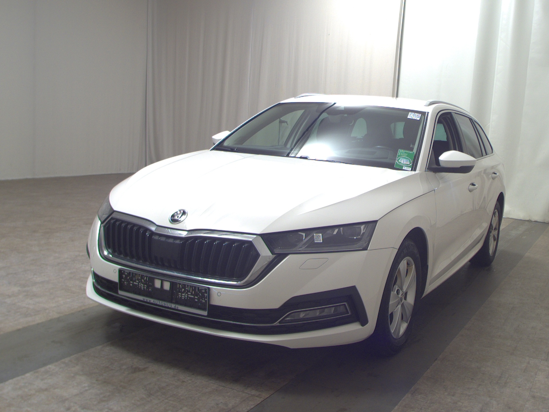 Skoda Octavia Kombi 2.0 TDI Style Navi LED Virtual HuD 2