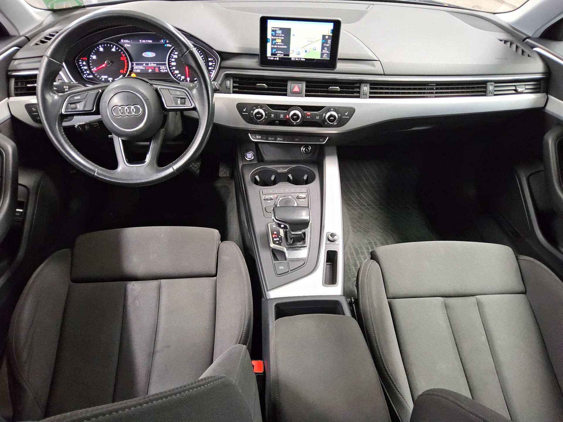 Audi A4 Avant 40 TDI sport Navi Xenon AHK 5