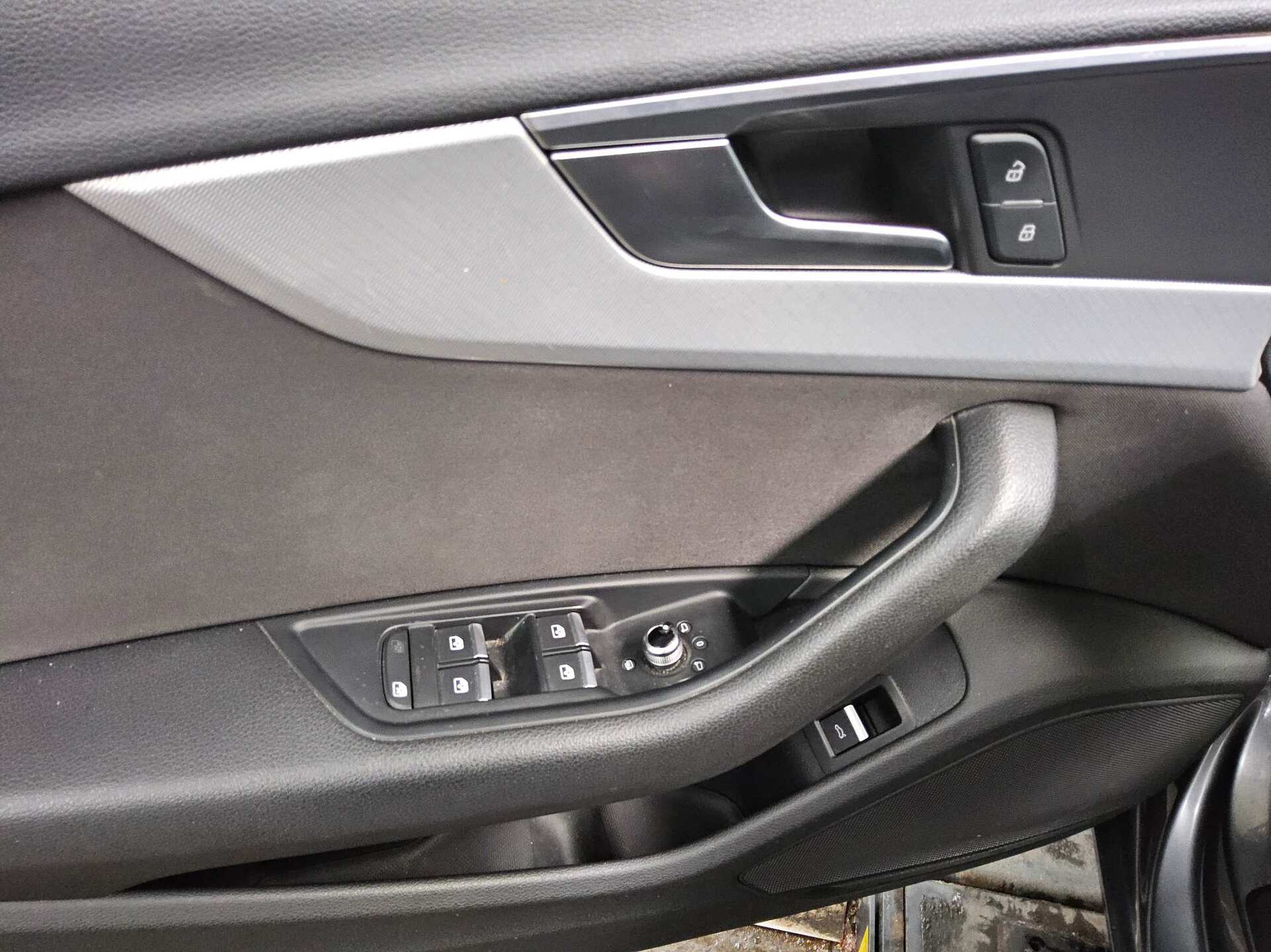 Audi A4 Avant 40 TDI sport Navi Xenon AHK 9