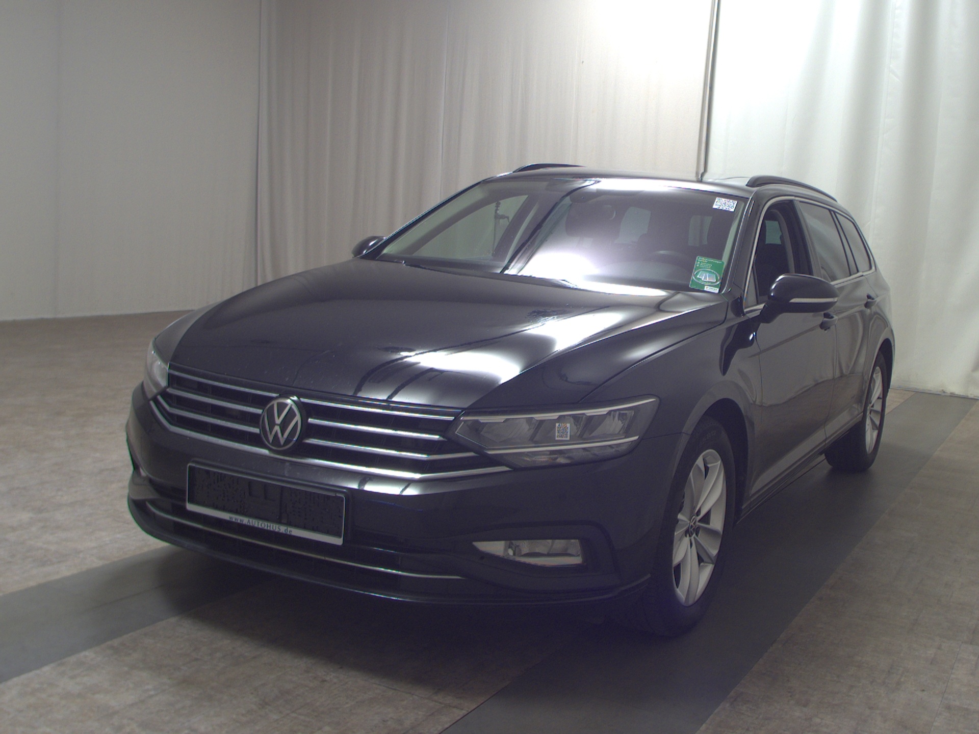Volkswagen Passat Var. 2.0 TDI Business Navi LED Pano AHK 2