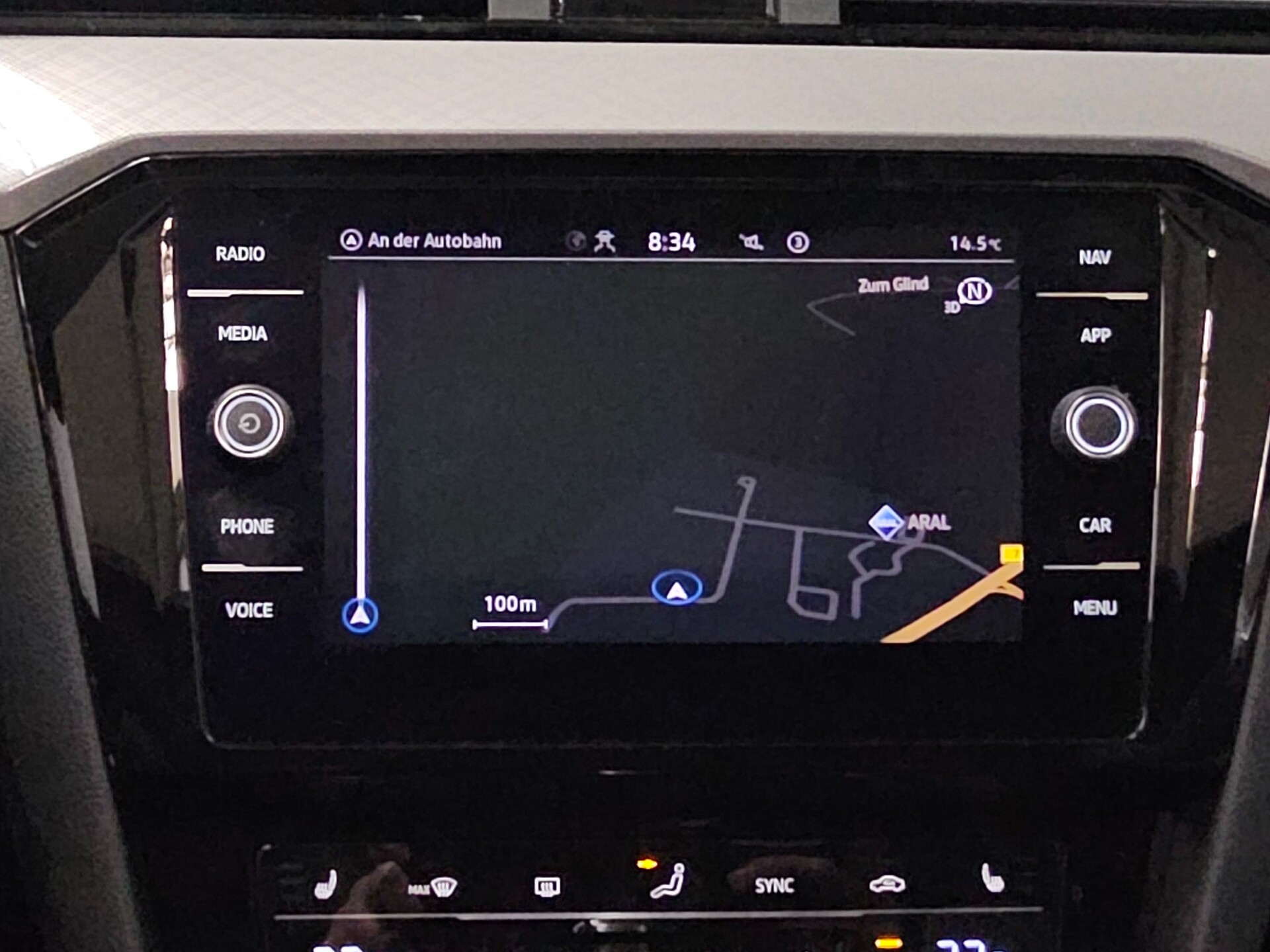 Volkswagen Passat Var. 2.0 TDI Business Navi LED Pano AHK 7