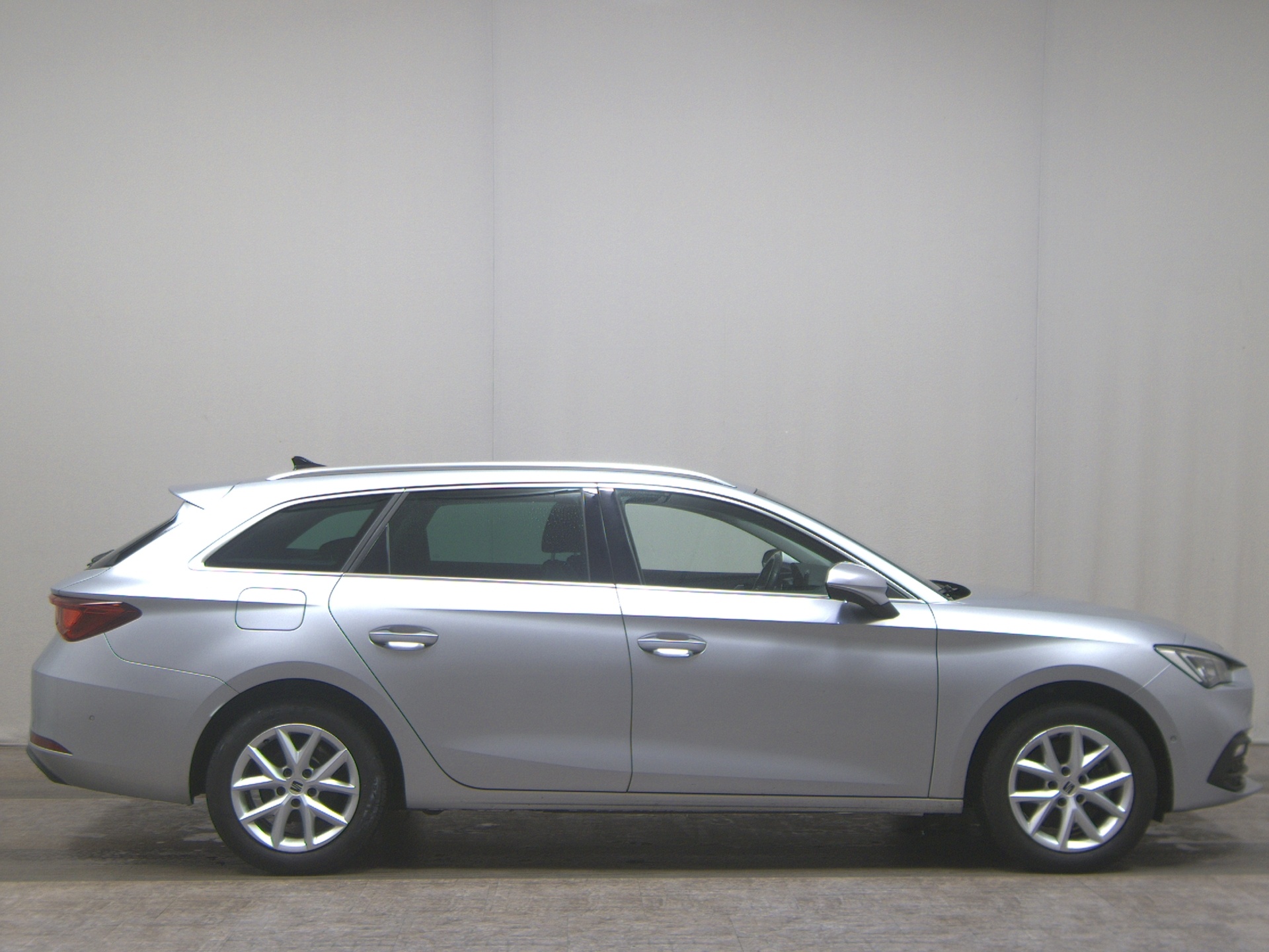 Seat Leon Sportstourer 2.0 TDI Style Navi LED vc PDC