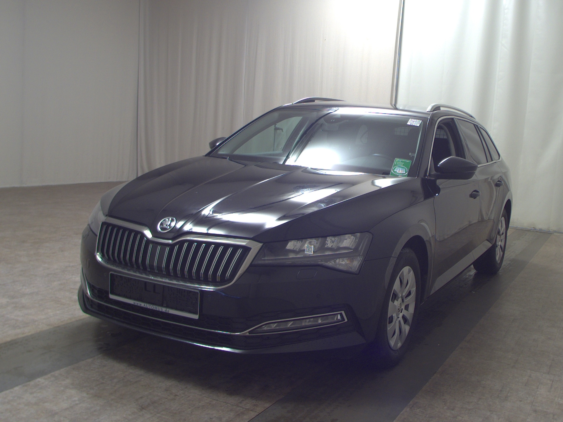 Skoda Superb Kombi 2.0 TDI Style Navi AHK PDC ACC Shz 2