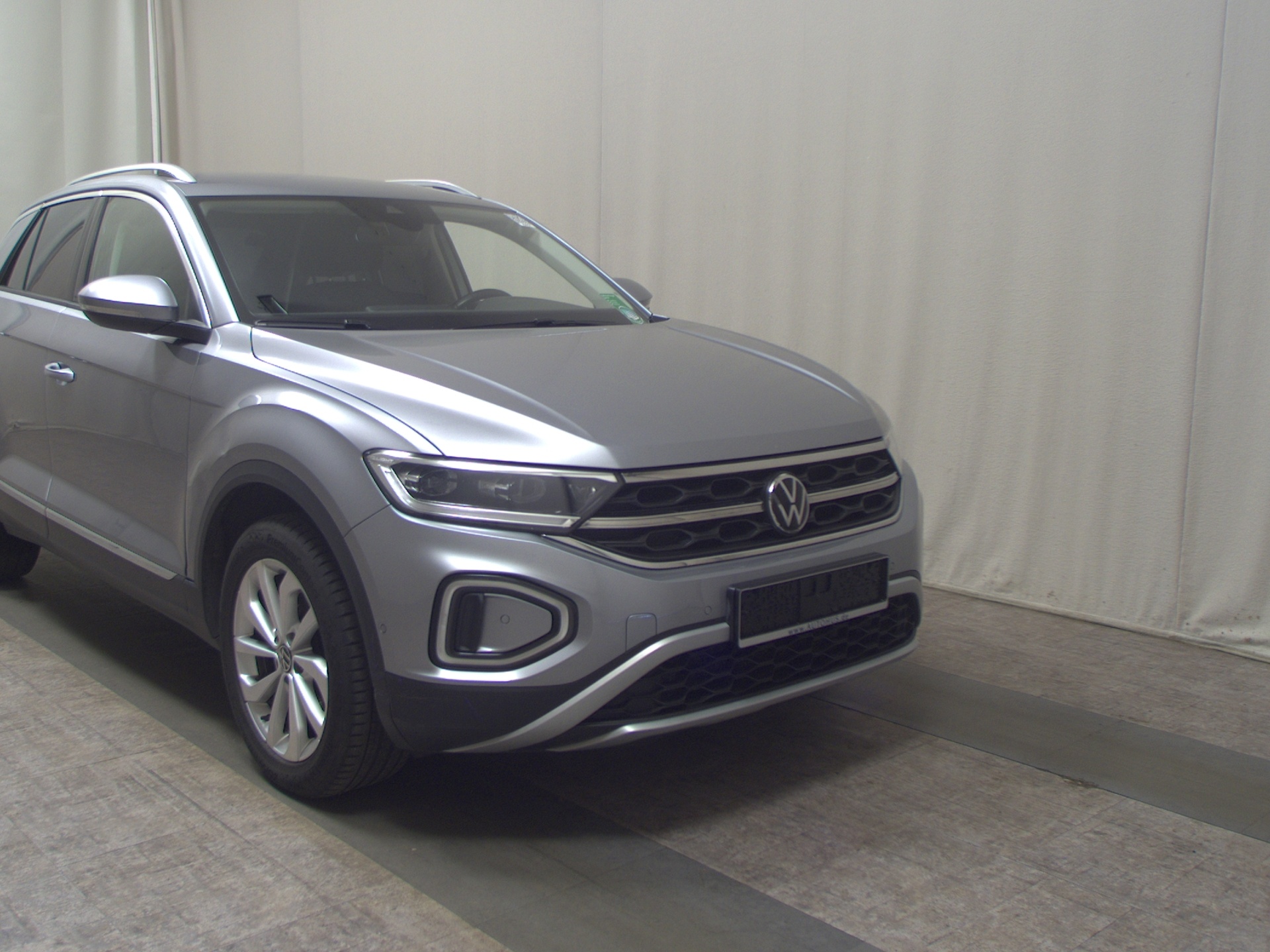 Volkswagen T-Roc 2.0 TDI Style 2-Sitzer Navi LED AID RfK 3