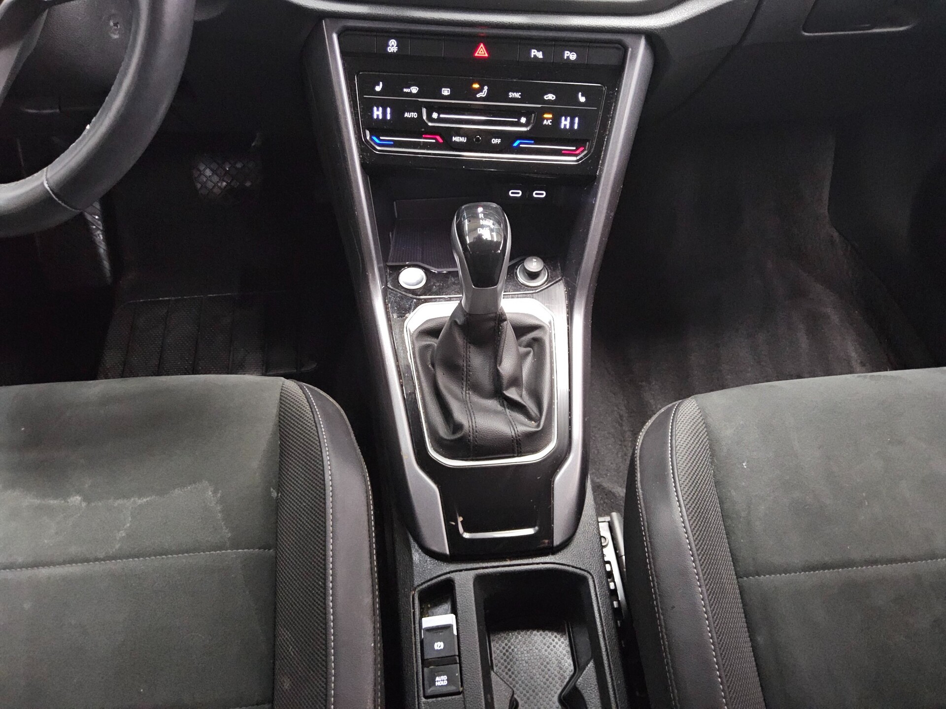 Volkswagen T-Roc 2.0 TDI Style Navi vor. LED AID RfK AHK 6