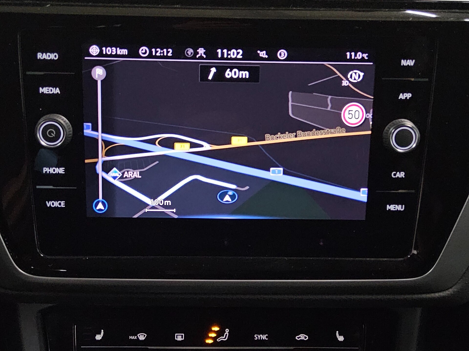 Volkswagen Touran 2.0 TDI Comf. Navi AID ACC Shz PDC BT 7