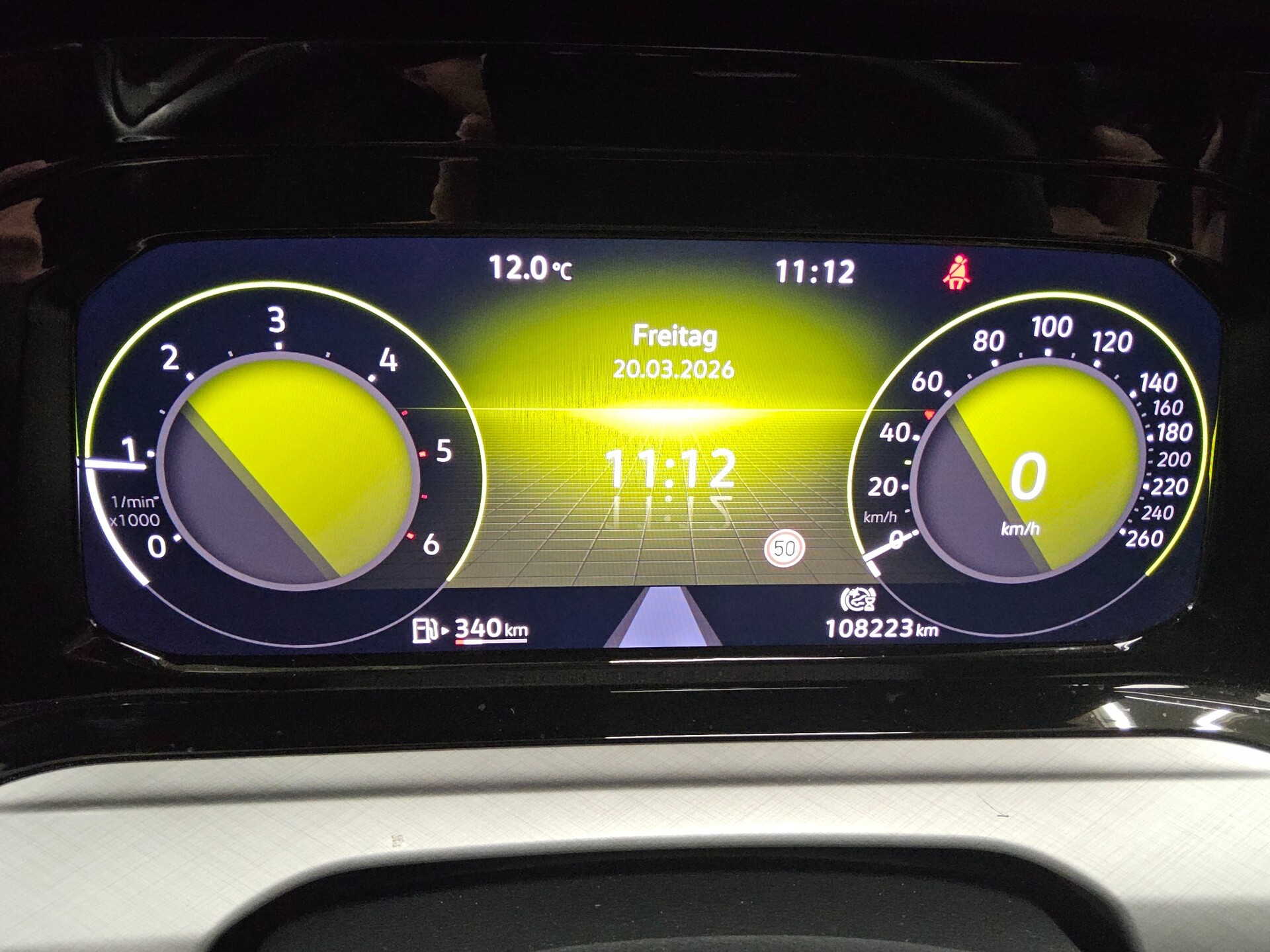 Volkswagen Golf-8 Var. 2.0 TDI Life Navi LED AID ACC Shz 8