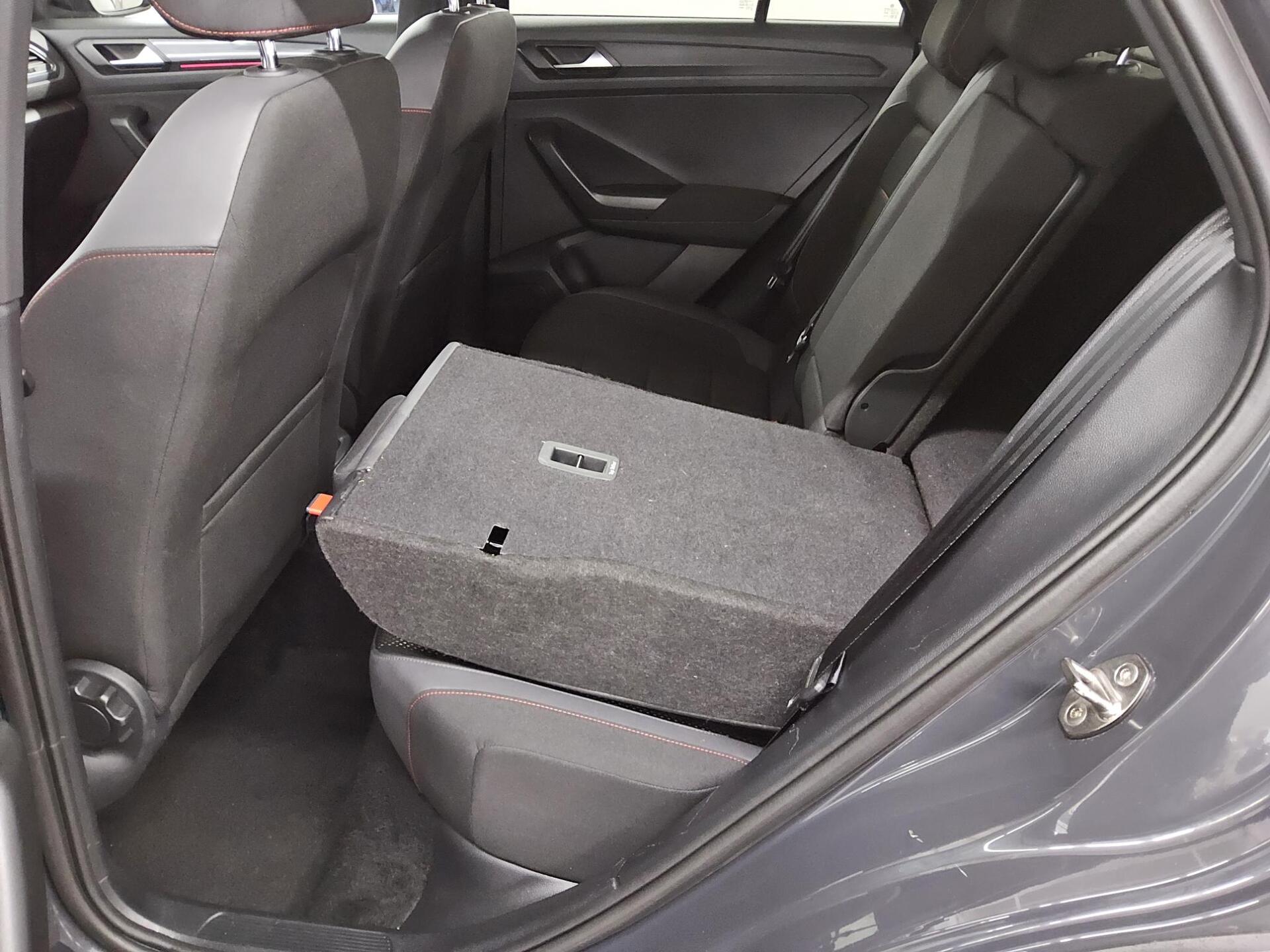 Volkswagen T-Roc 2.0 TDI Sport Navi StandHzg PDC Shz 12