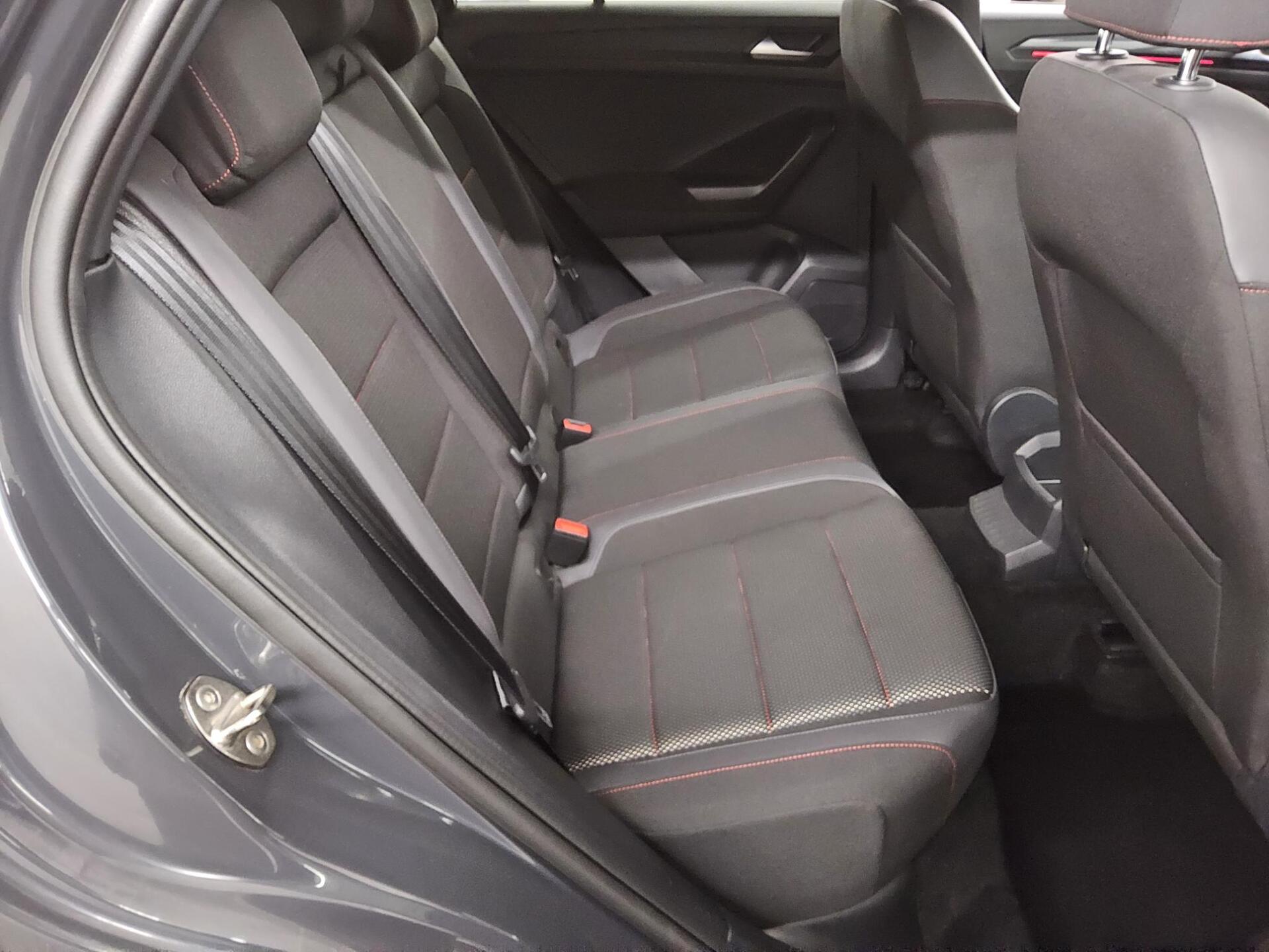 Volkswagen T-Roc 2.0 TDI Sport Navi StandHzg PDC Shz 13