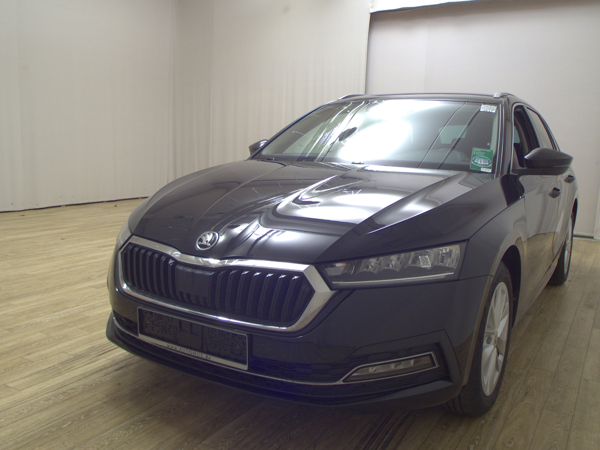 Skoda Octavia Kombi 2.0 TDI Style LED virtual AHK 2