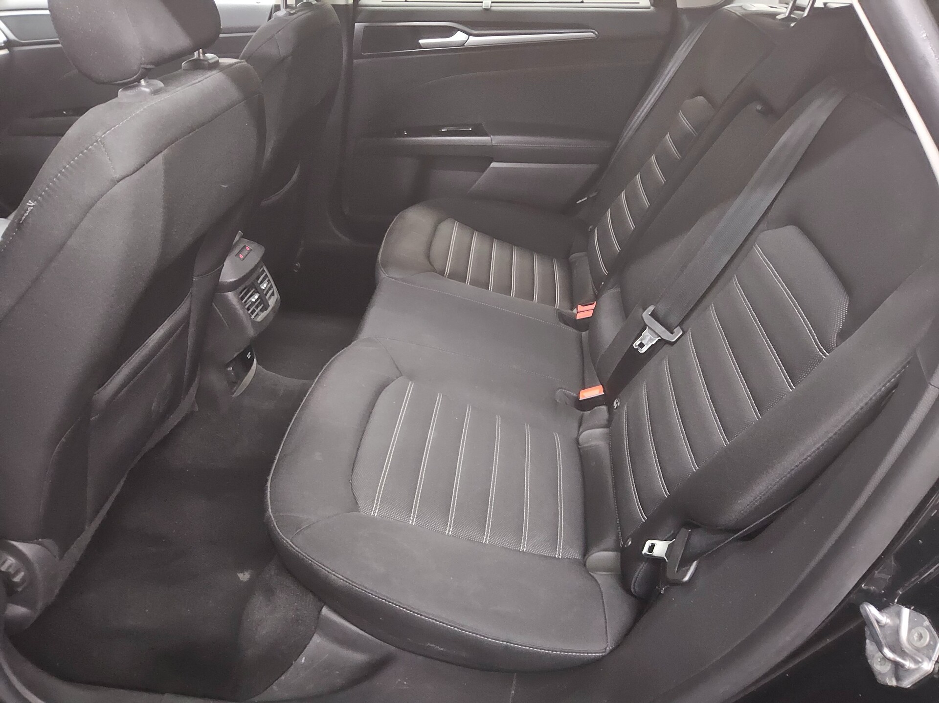 Ford Mondeo Turnier 2.0 EB Trend Navi Pano RfK AHK 13