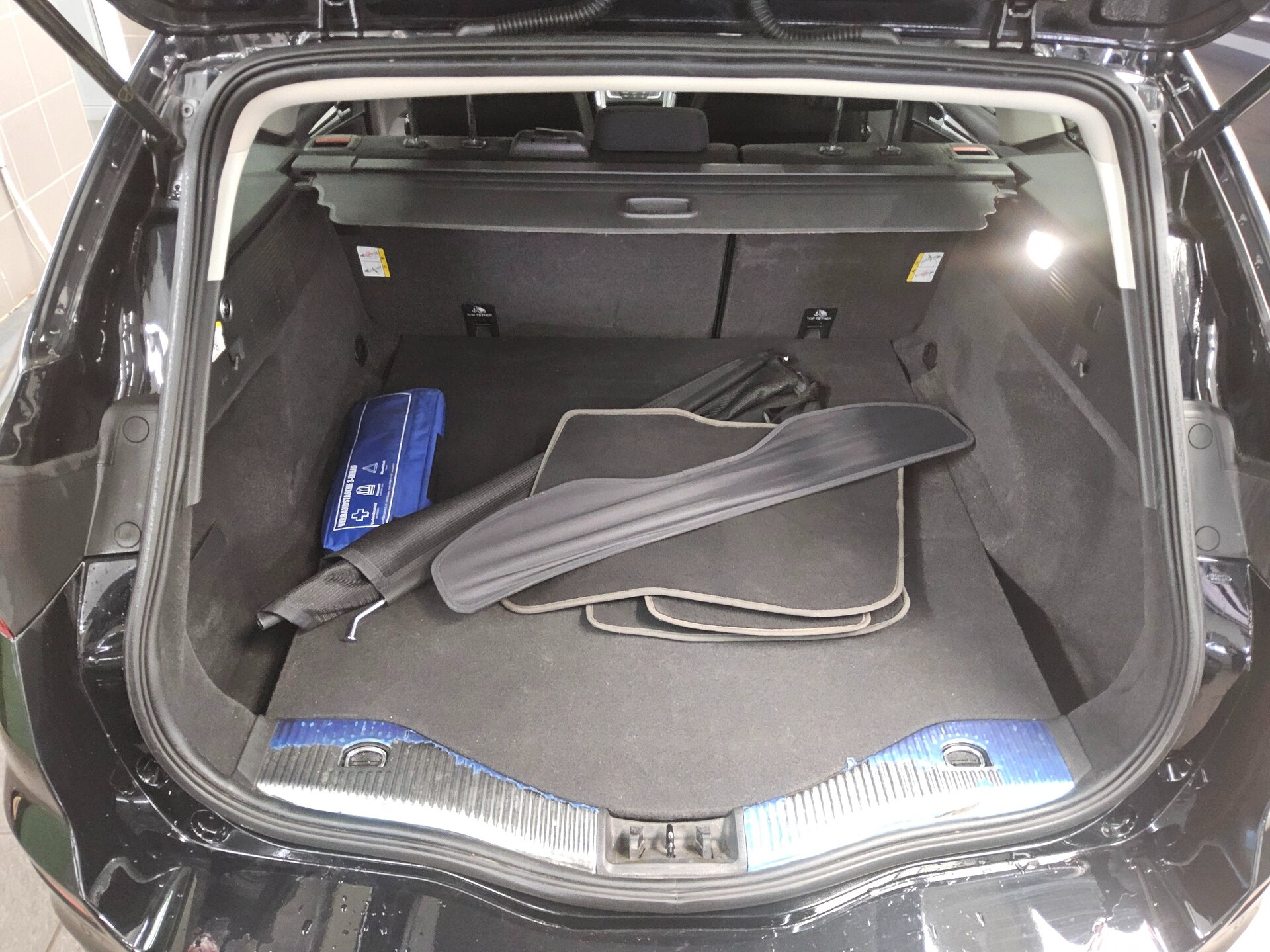 Ford Mondeo Turnier 2.0 EB Trend Navi Pano RfK AHK 12