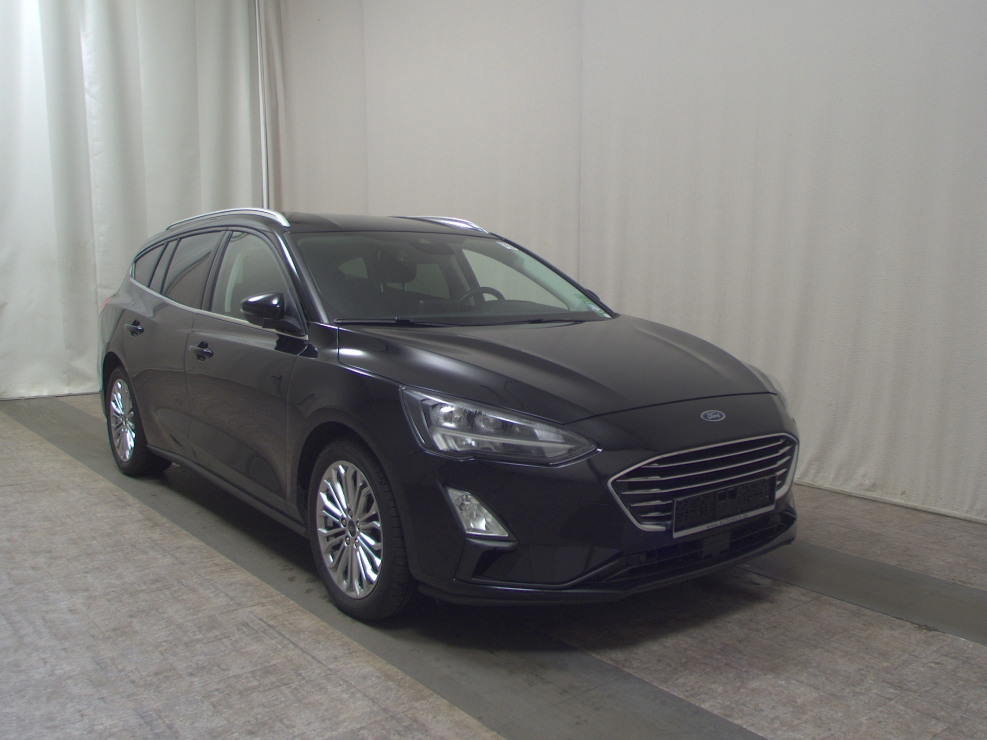 Ford Focus Turnier 2.0 EB Titanium Navi LED RFK SHZ 3