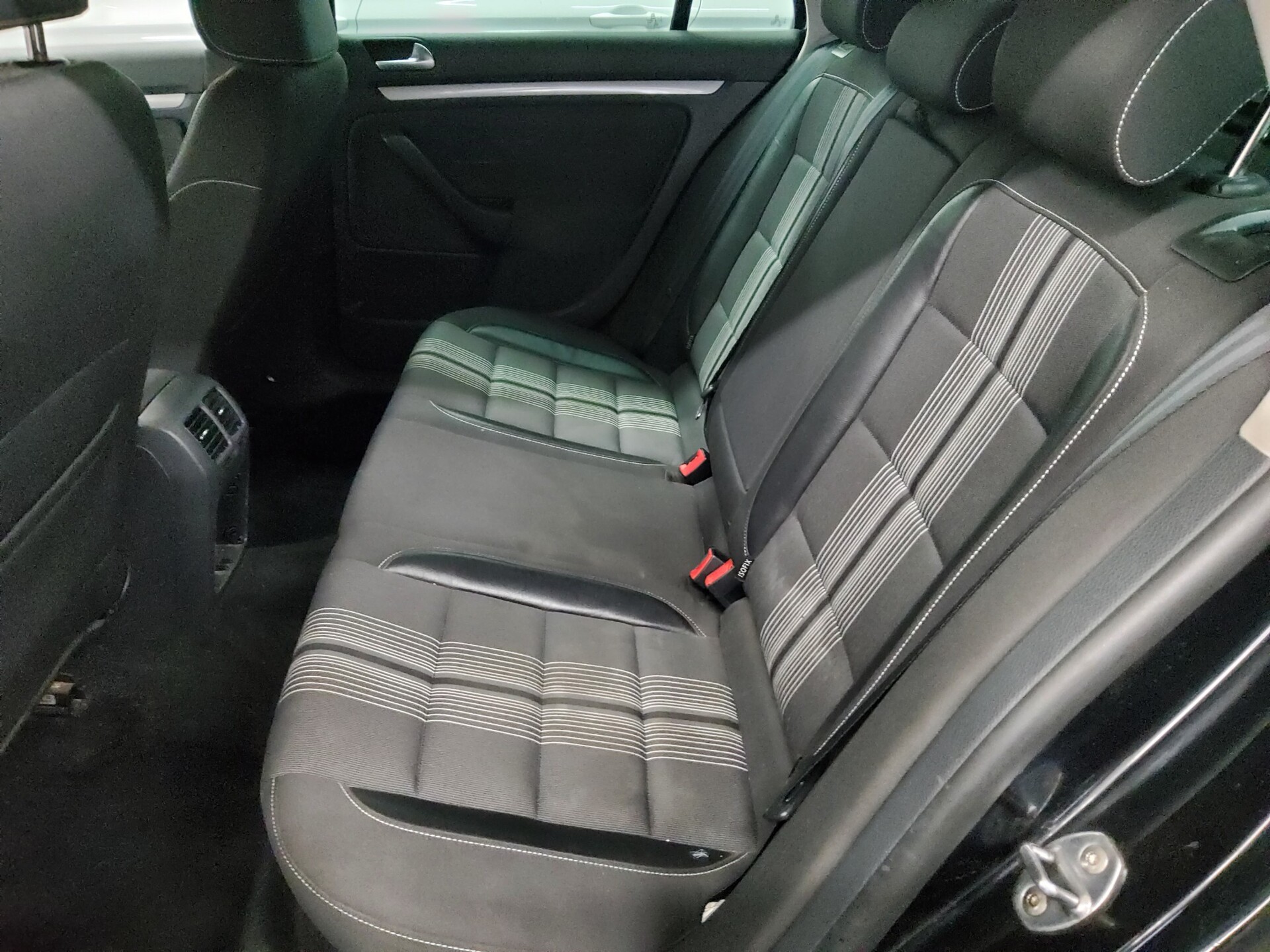 Volkswagen Golf-6 Var. 1.6 TDI Match T-Leder PDC Tempomat 13