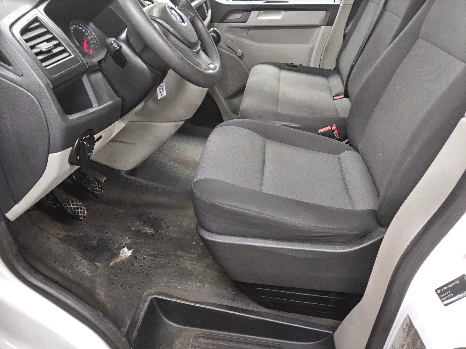 Volkswagen T6 Transporter 2.0 TDI 3-Sitzer Navi AHK PDC 8