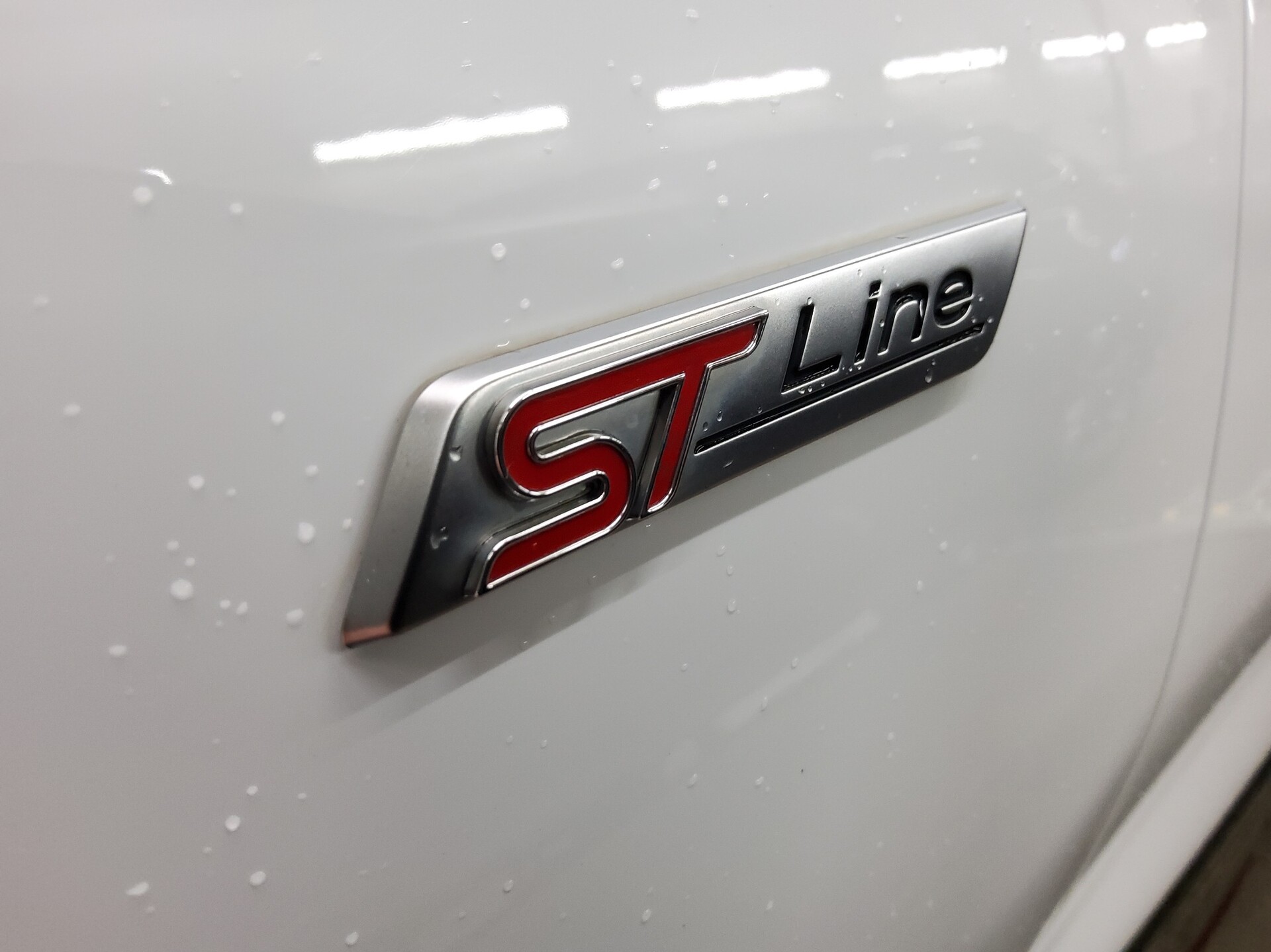 Ford Focus Turnier 2.0 EB ST-Line Navi LED RfK B&O 11