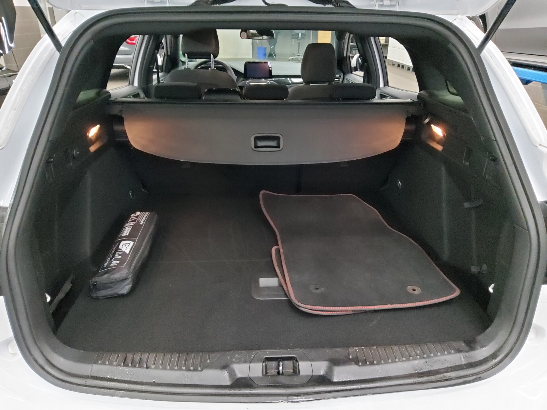 Ford Focus Turnier 2.0 EB ST-Line Navi LED RfK B&O 12