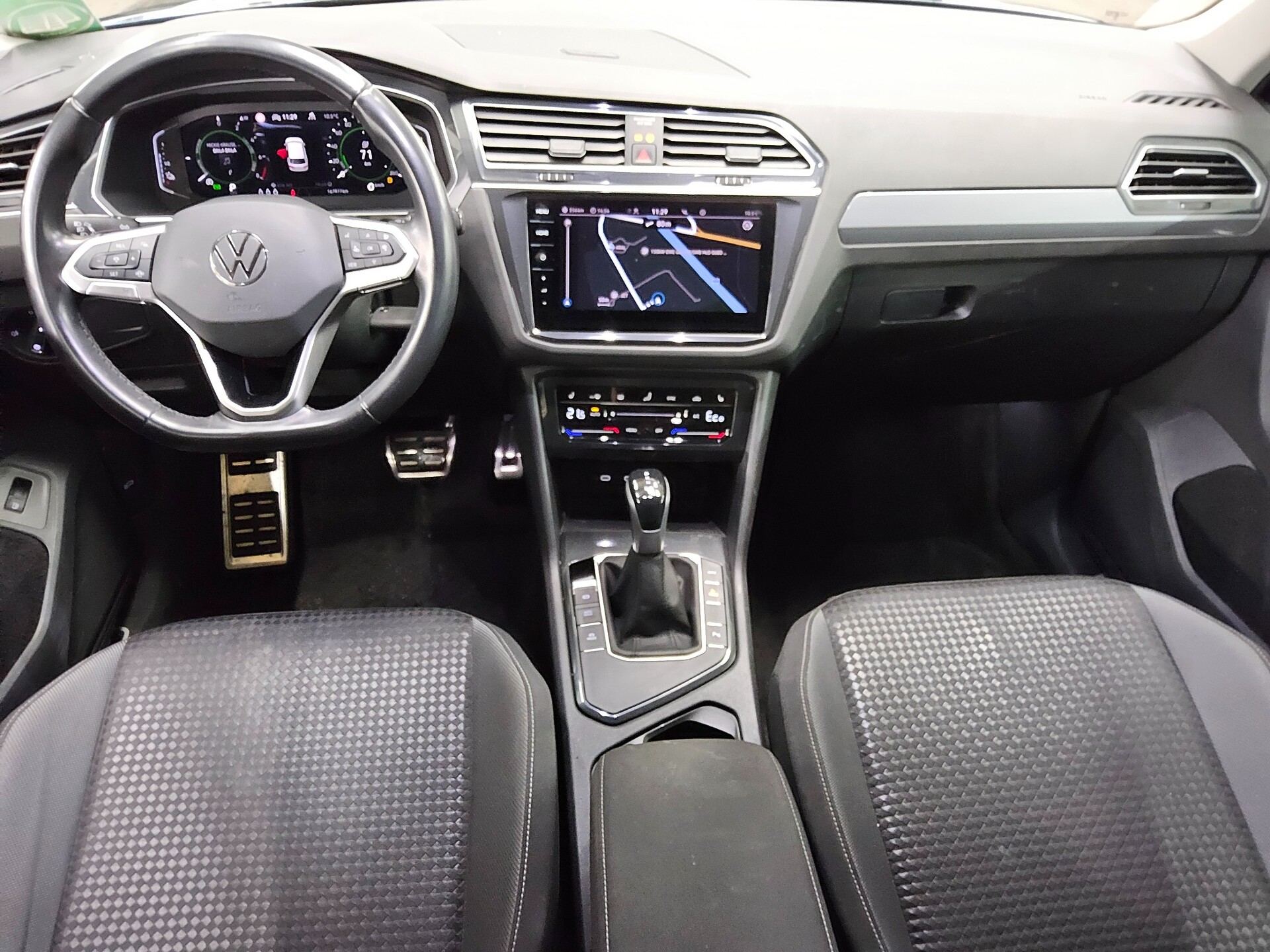 Volkswagen Tiguan 1.4 TSI eHybrid Active Navi AHK DC LED 5