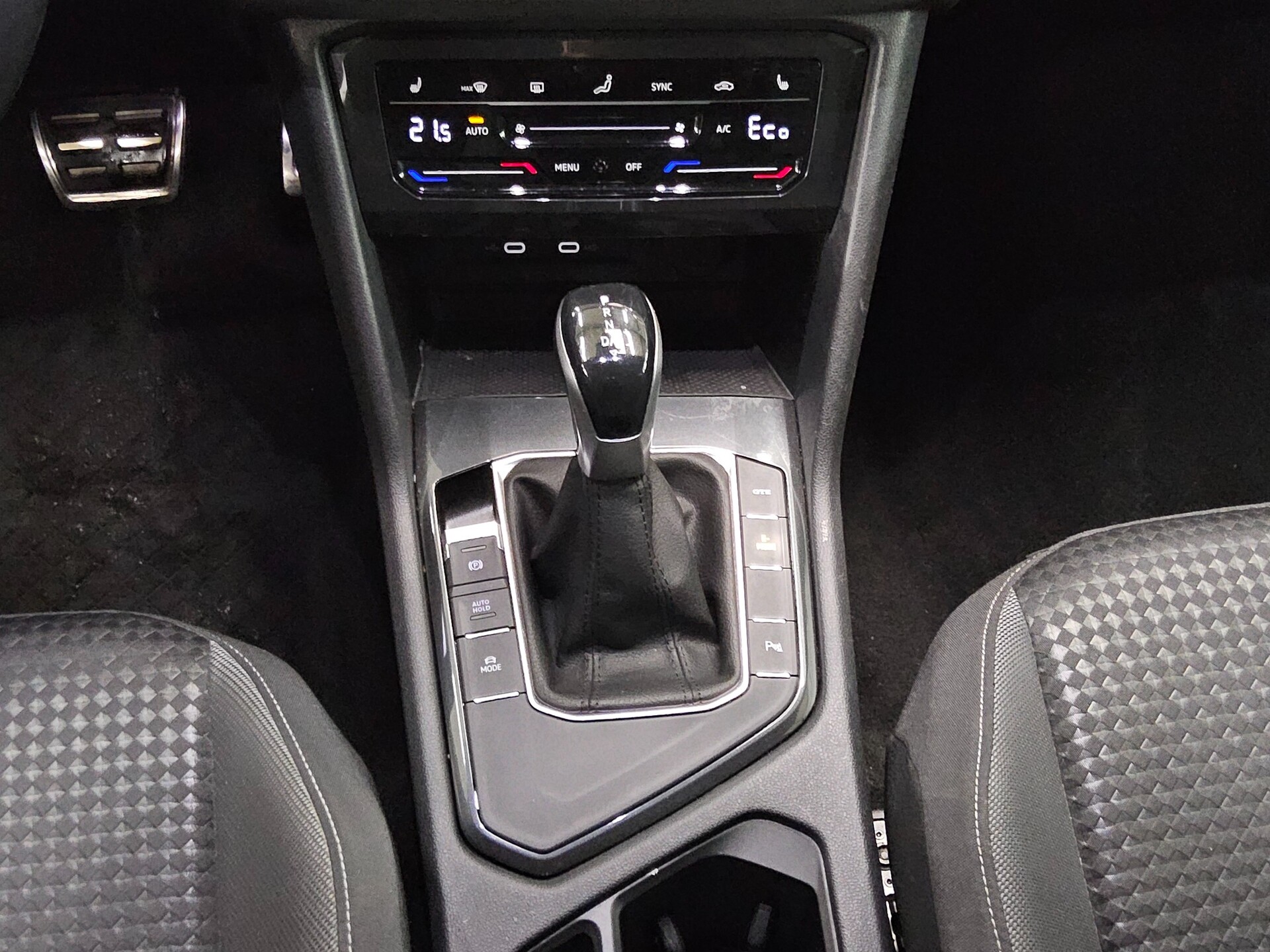 Volkswagen Tiguan 1.4 TSI eHybrid Active Navi AHK DC LED 6