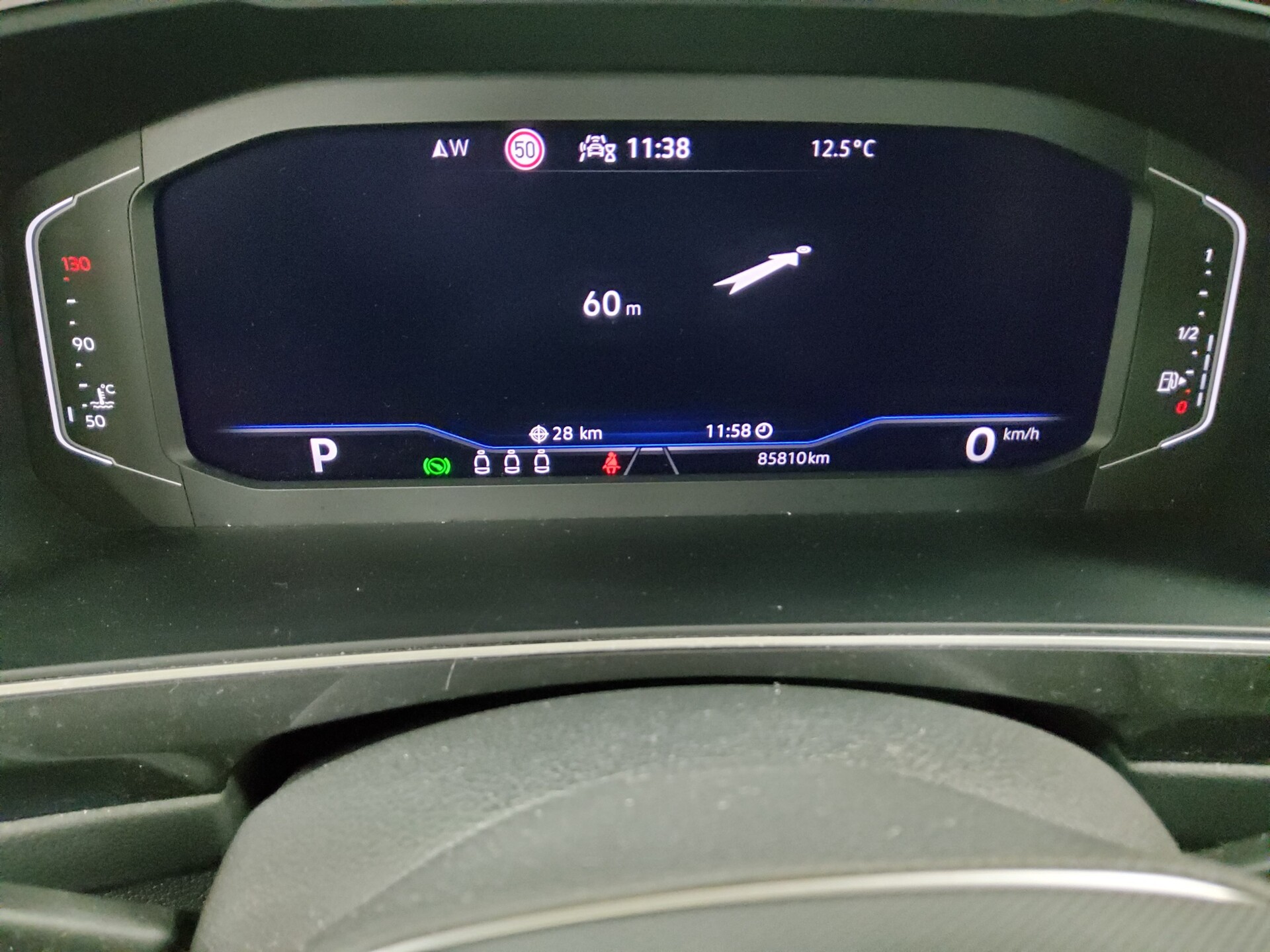 Volkswagen Tiguan 2.0 TDI Life Navi LED AID ACC PDC Shz 8